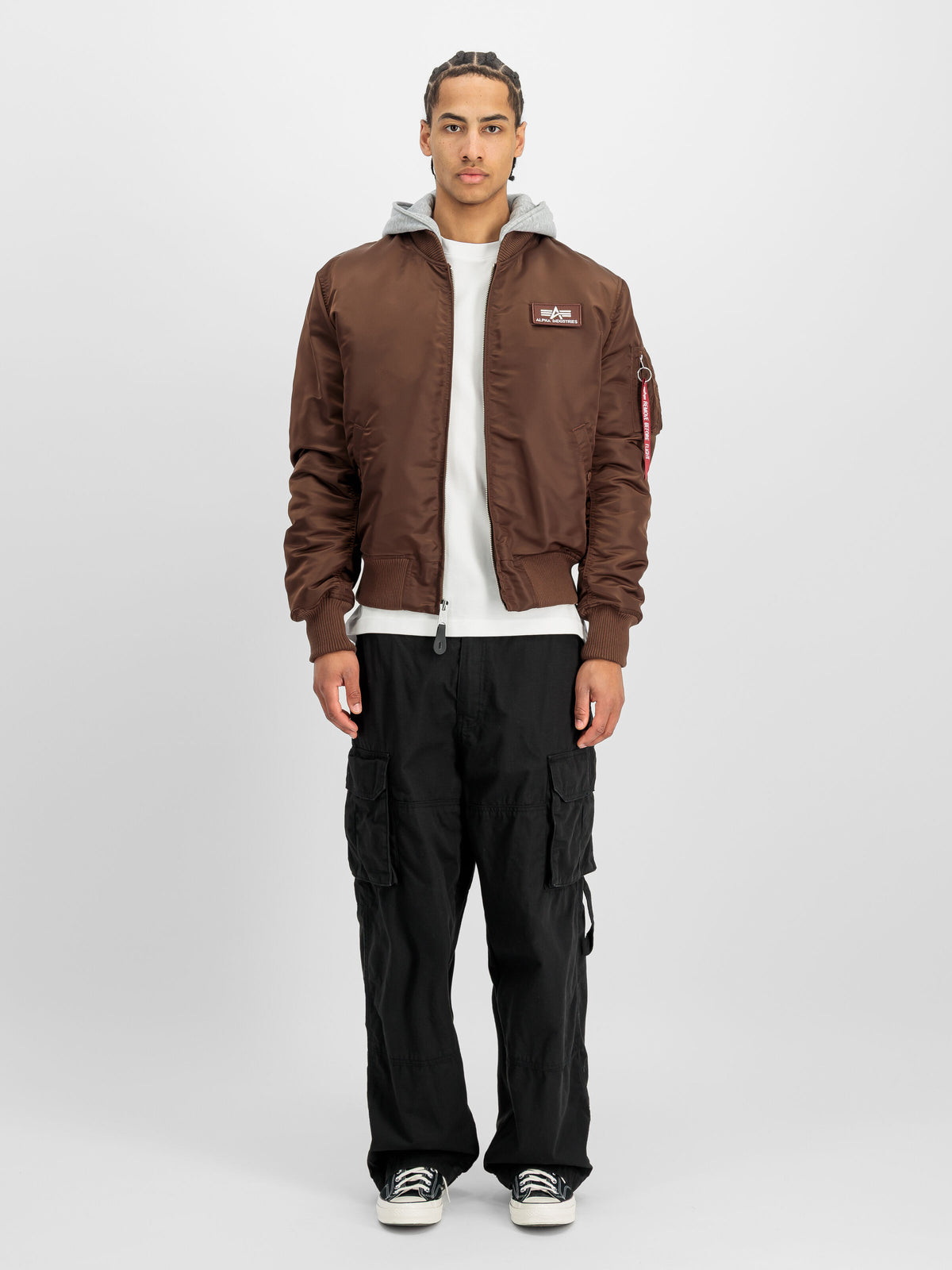 Alpha Industries – MA-1 Zip Hood Backprint Bomber Jacket – Powder Brown