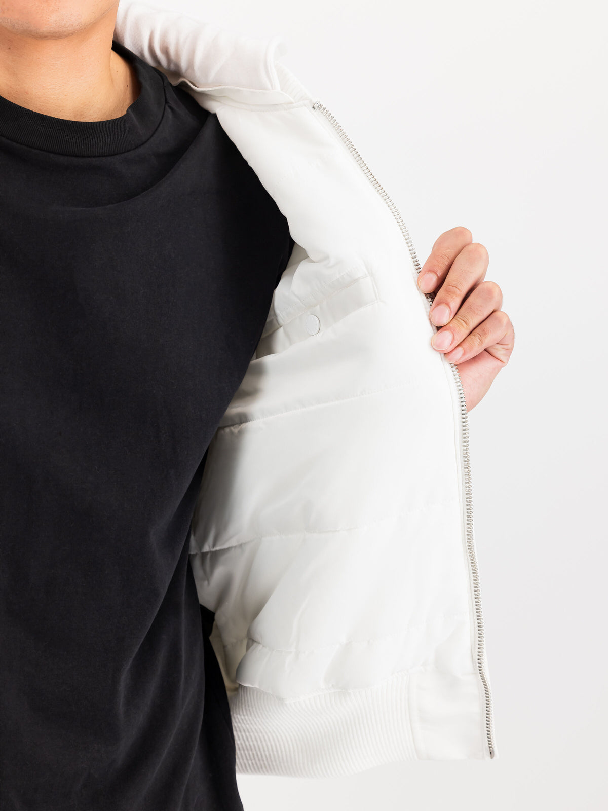 Alpha Industries – MA-1 Zip Hood Backprint Bomber Jacket – White/Black