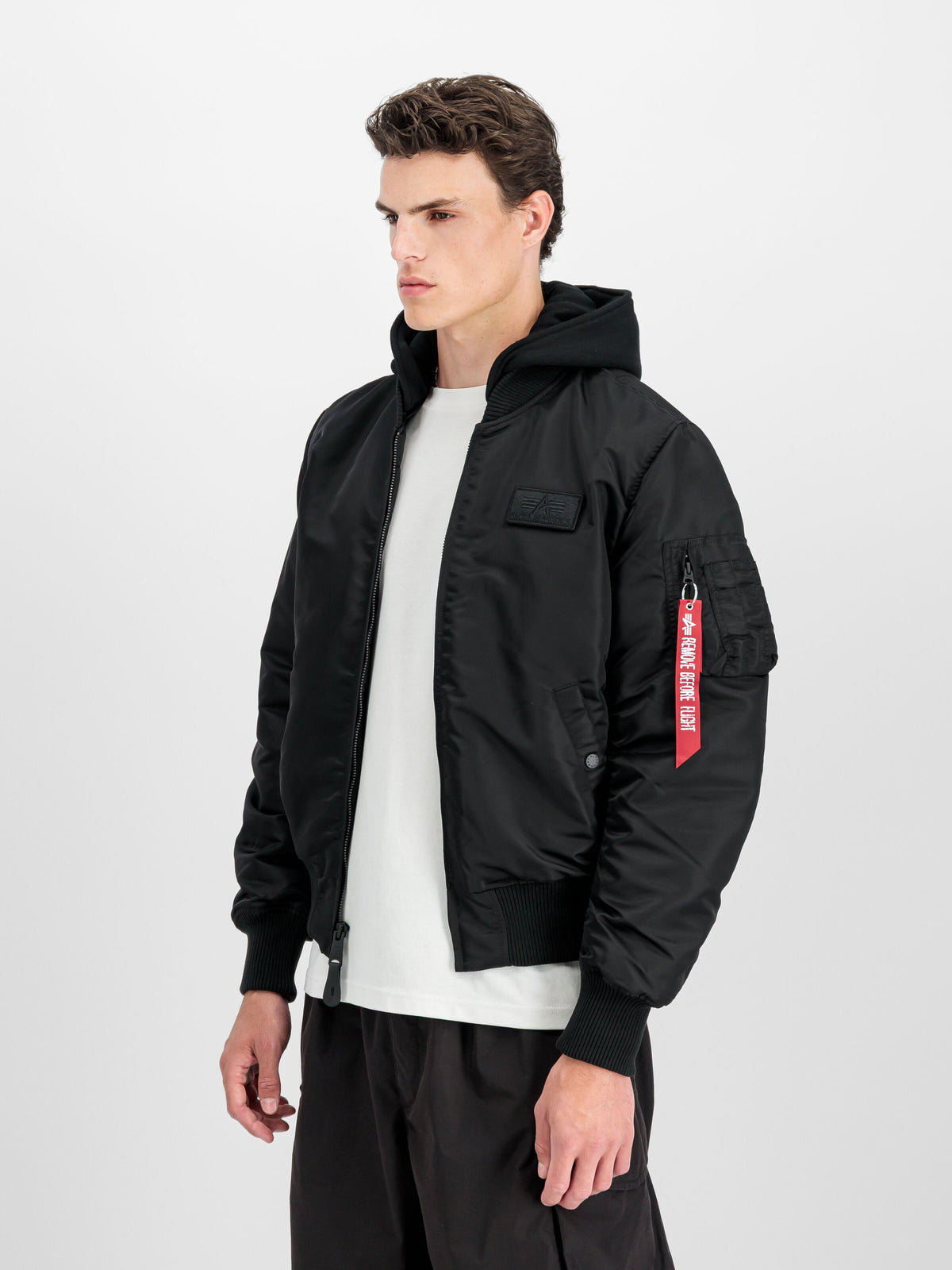 Alpha Industries – MA-1 Zip Hood Backprint Bomber Jacket – Black/White