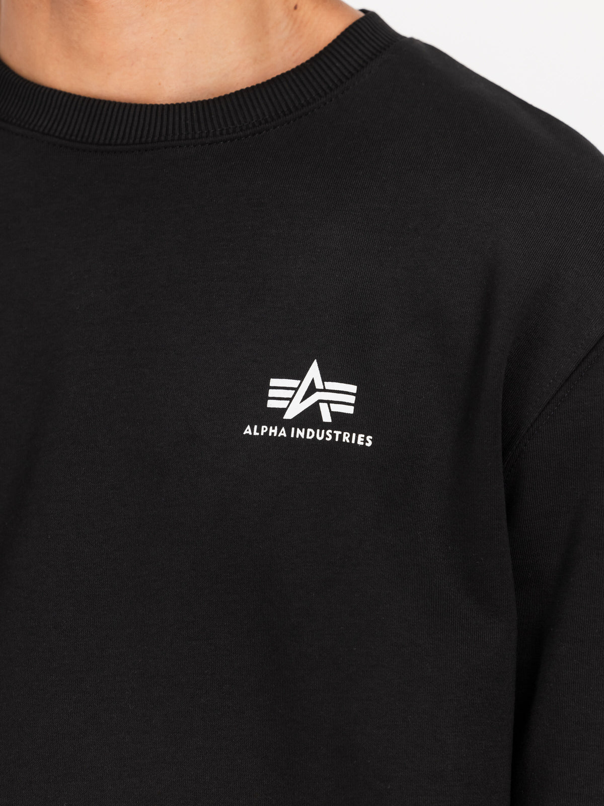 Alpha Industries – Basic Small Logo Sweatshirt – Black