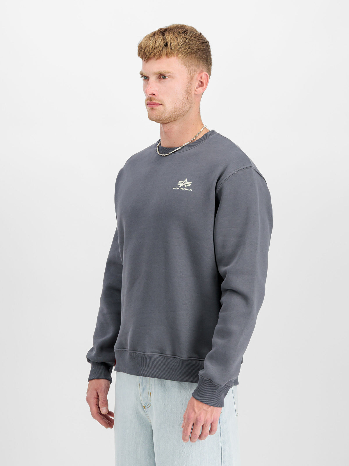 Alpha Industries – Basic Small Logo Sweatshirt – Greyblack