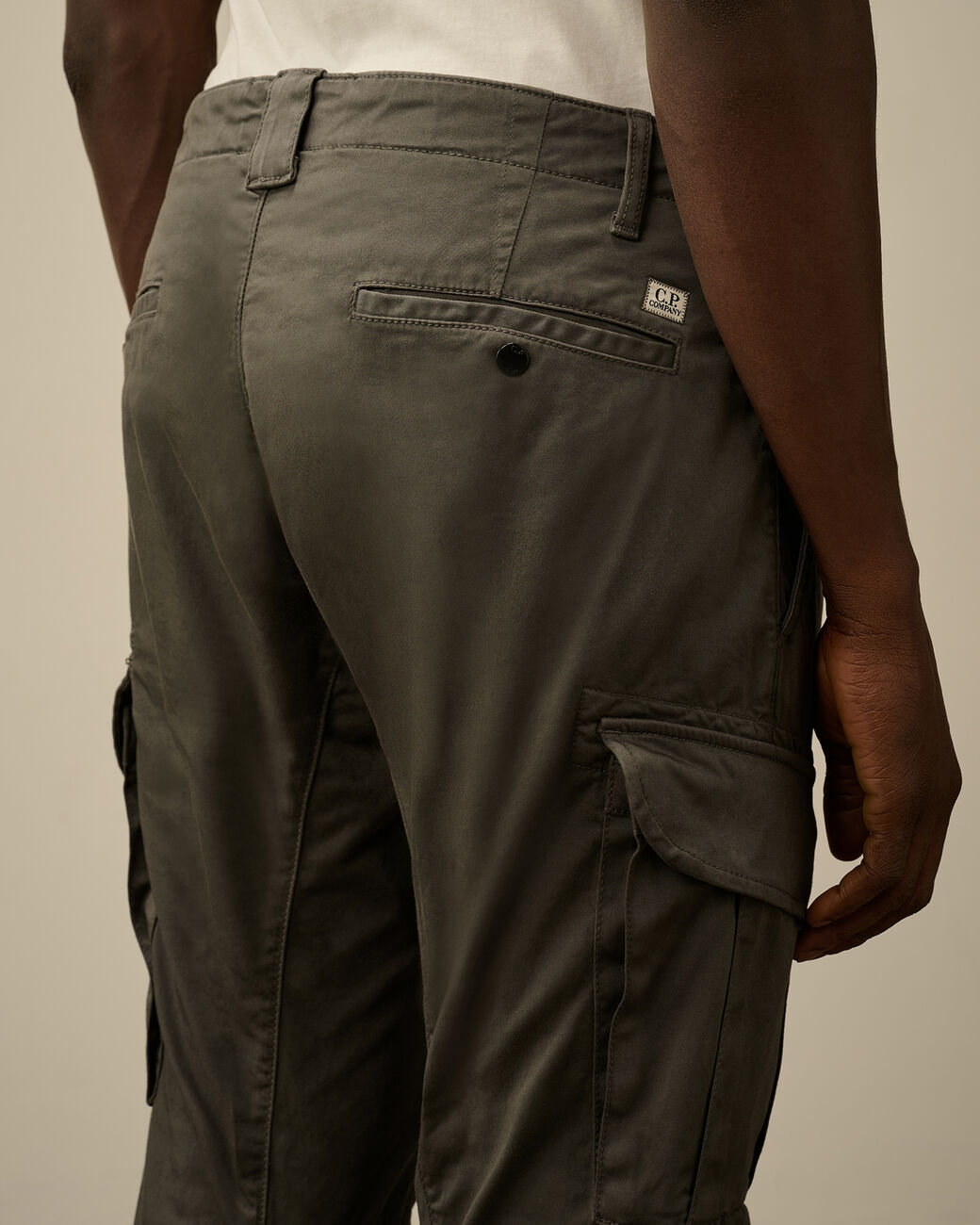 Stretch Satin Cargo Lens Pants C.P. Company® - Smoked Pearl