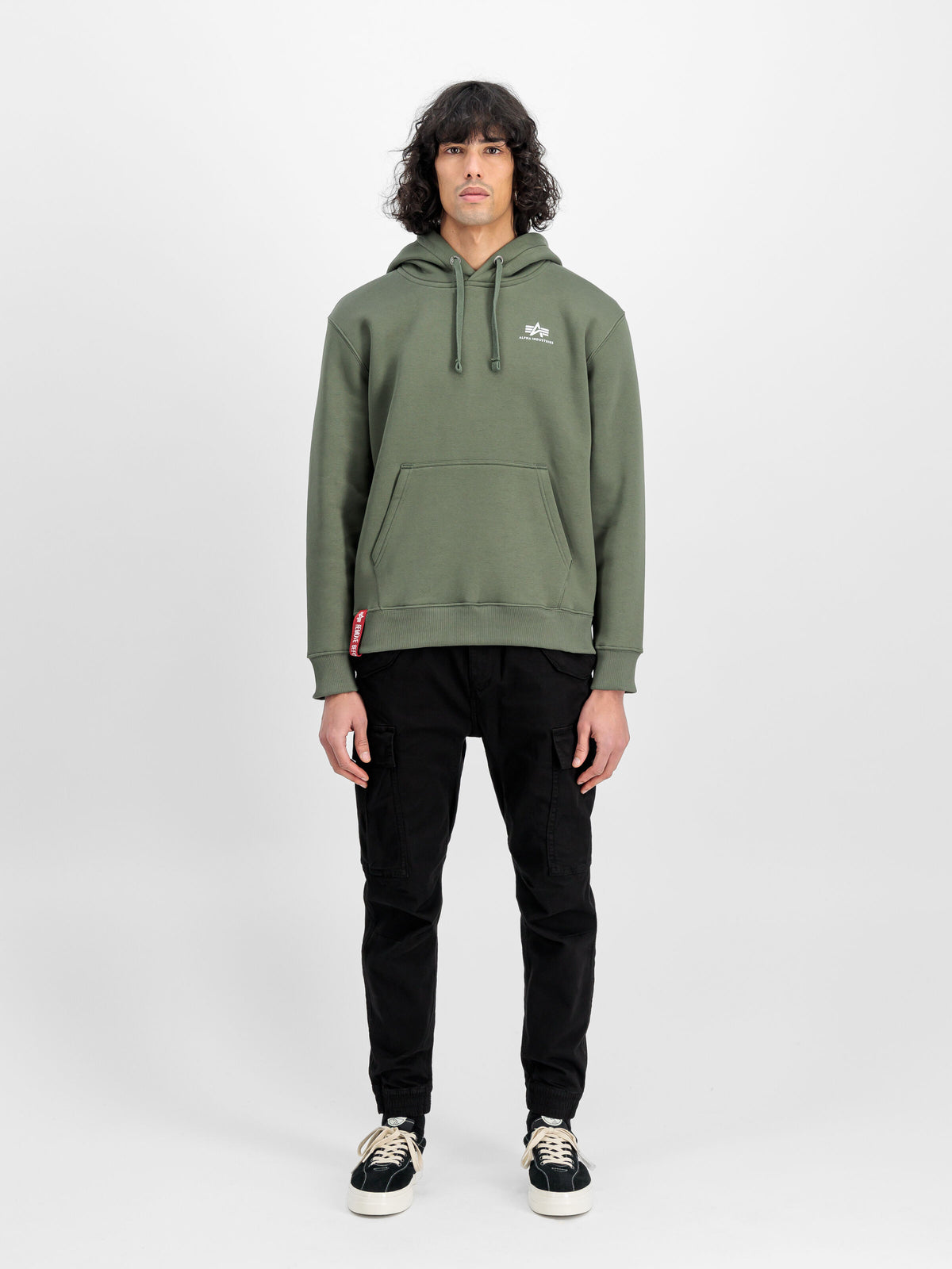Alpha Industries – Basic Small Logo Hoodie – Dark Olive
