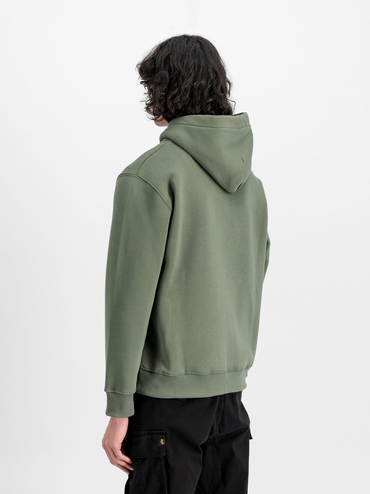 Alpha Industries – Basic Small Logo Hoodie – Dark Olive