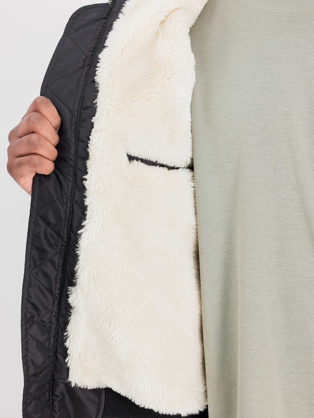 Alpha Industries – B-15 III TT Two Tone Bomber Jacket – Black/Beige