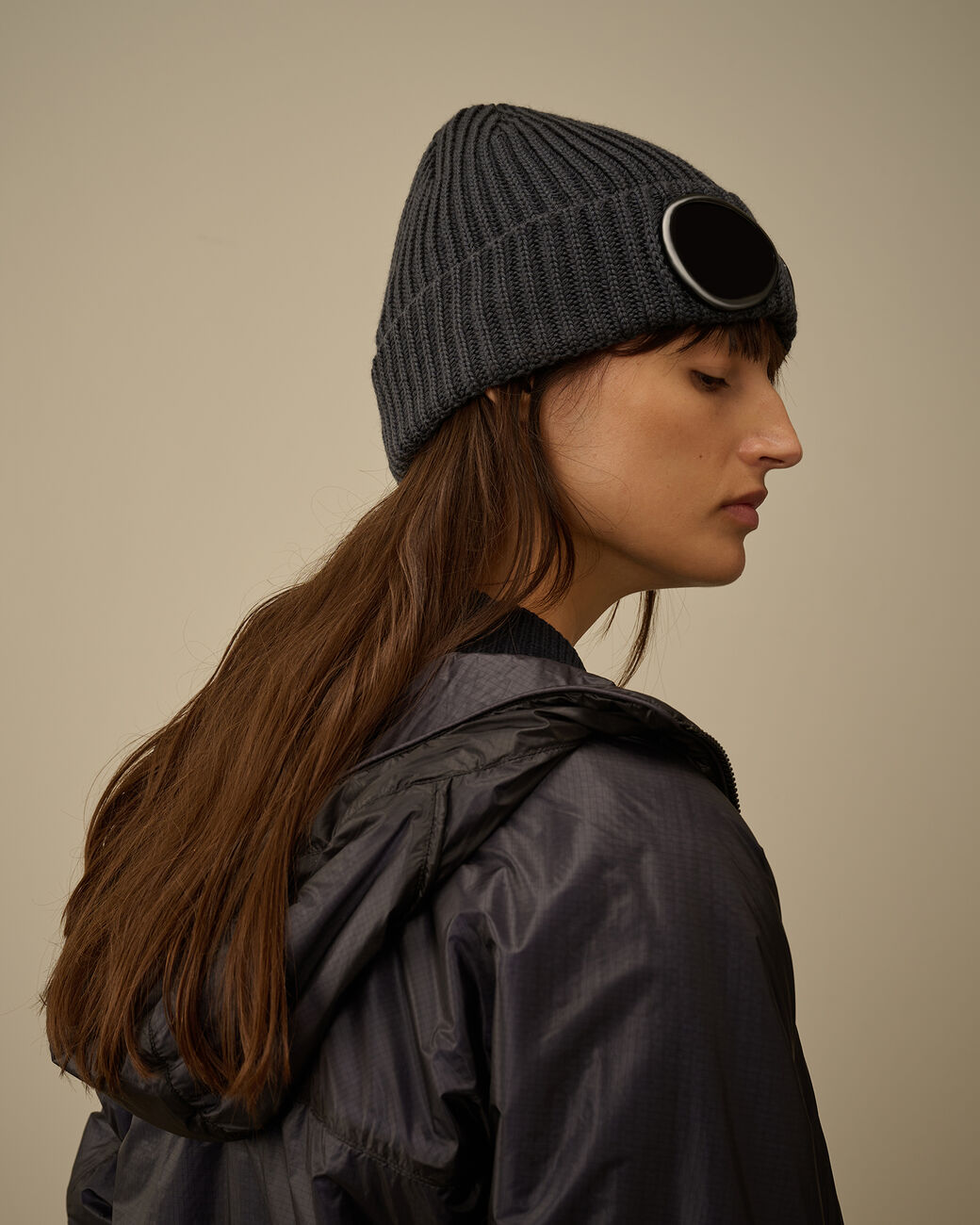 Extrafine Merino Wool Goggle Beanie CP Company® AW25 - Ebony Grey