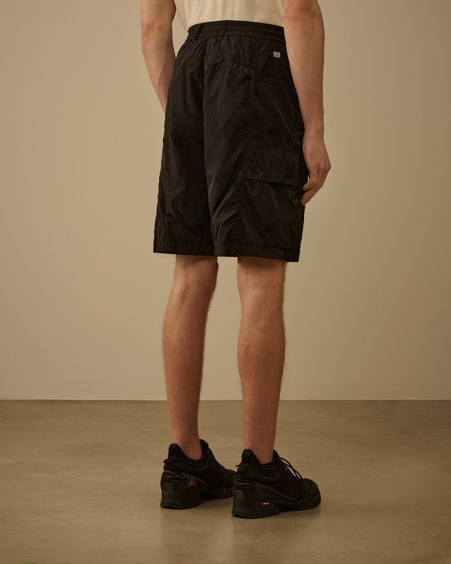 Chrome-R Lens Boxy Cargo Shorts C.P. Company - Black