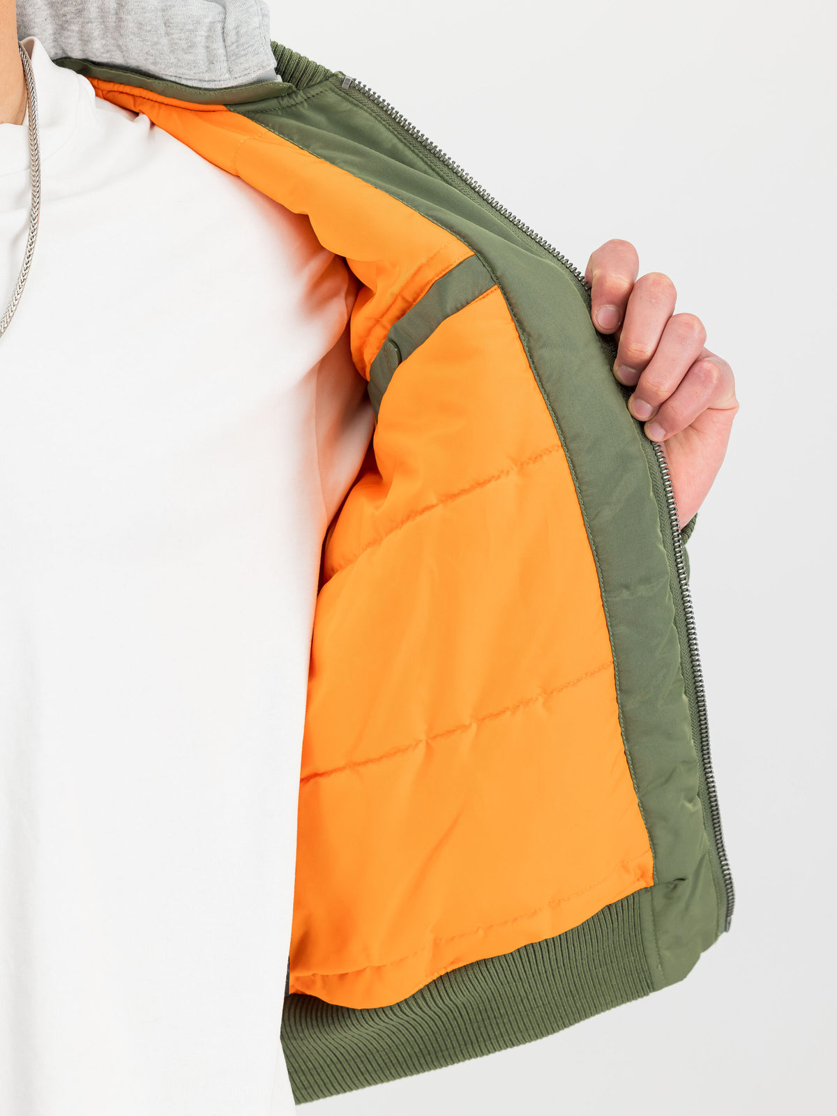 Alpha Industries – MA-1 TT Hood Two Tone Cold Weather Bomber Jacket – Sage-Green