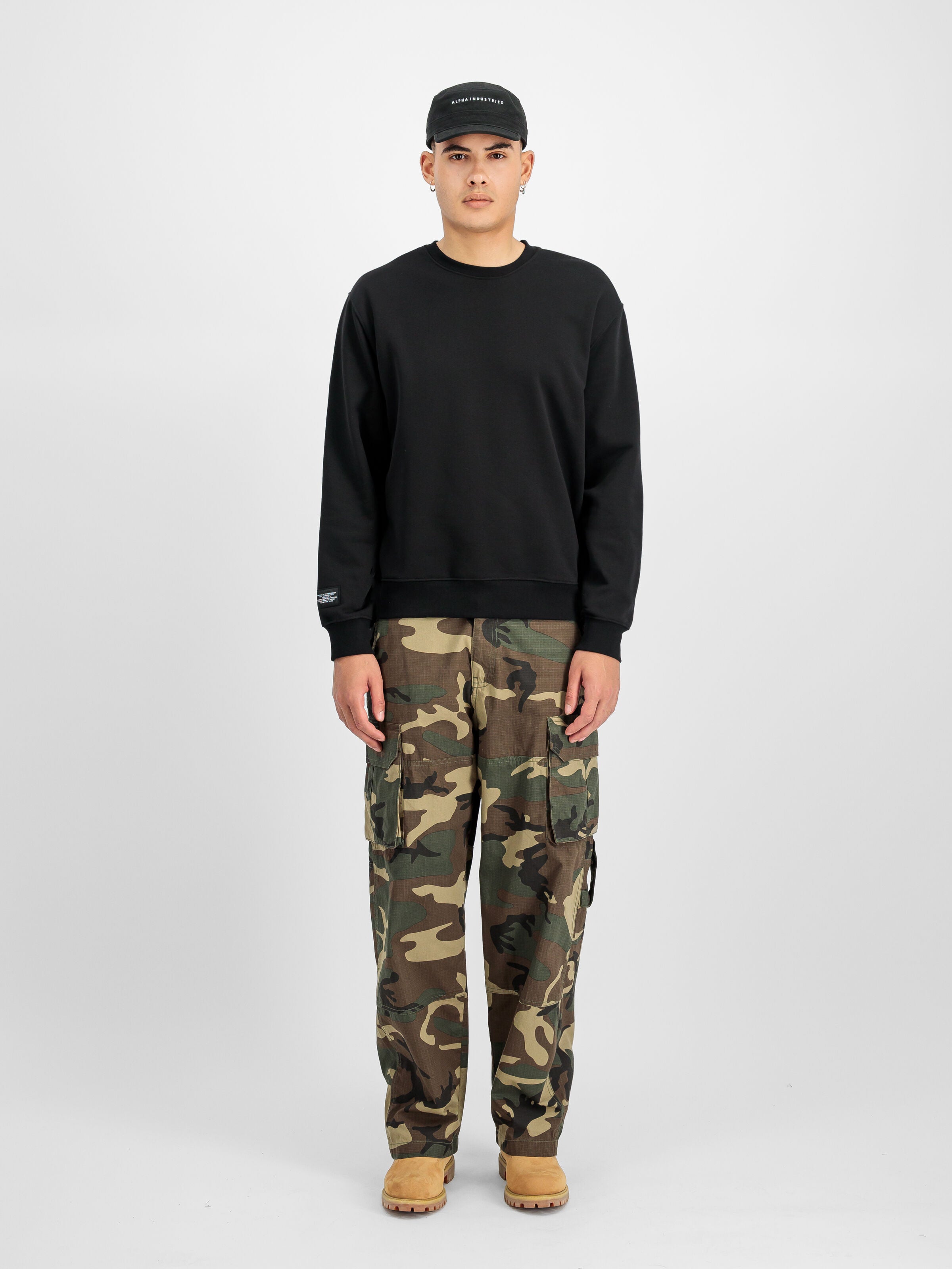 Label Backprint Sweatshirt Alpha Industries AW25 - Black