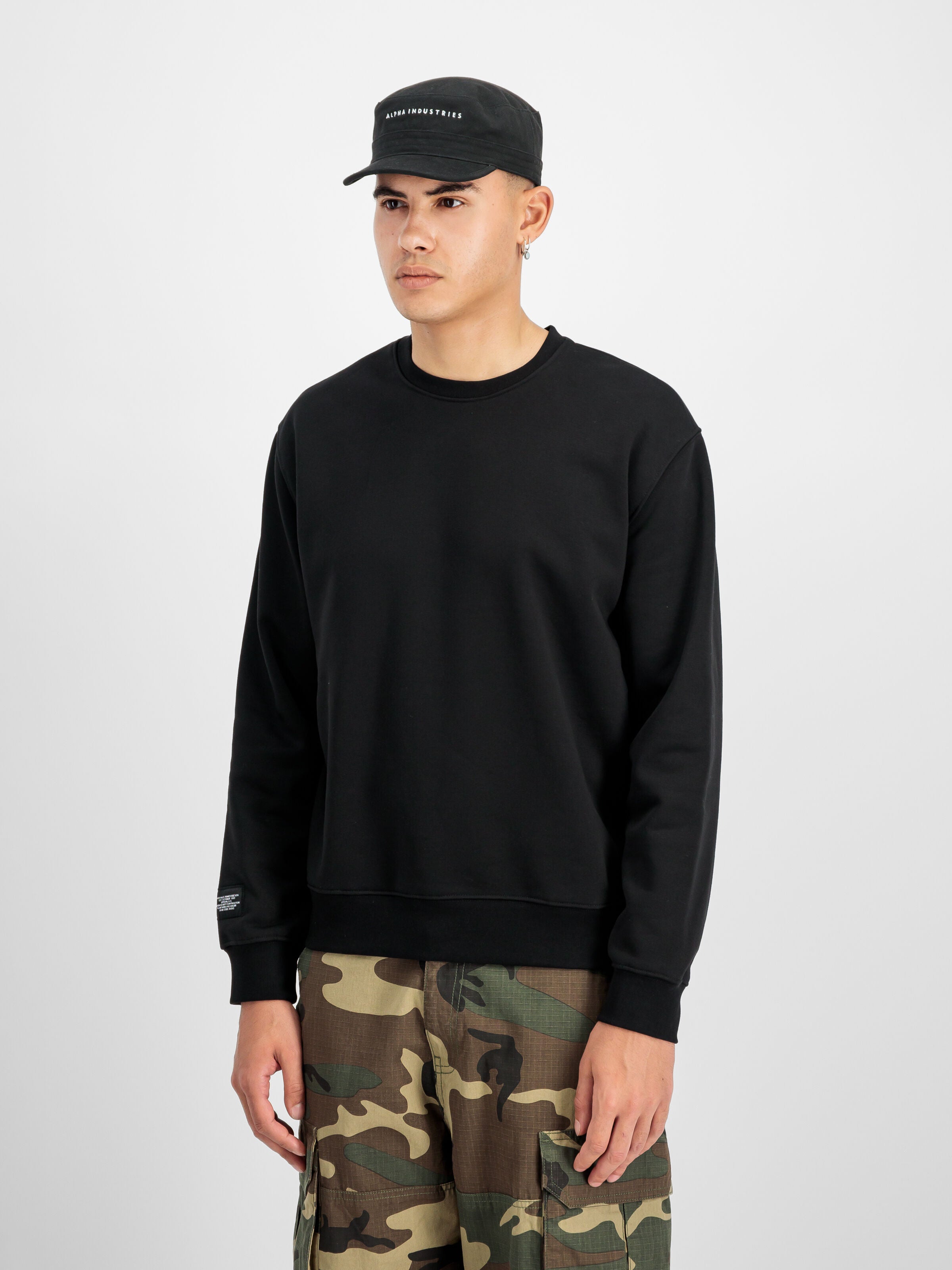 Label Backprint Sweatshirt Alpha Industries AW25 - Black