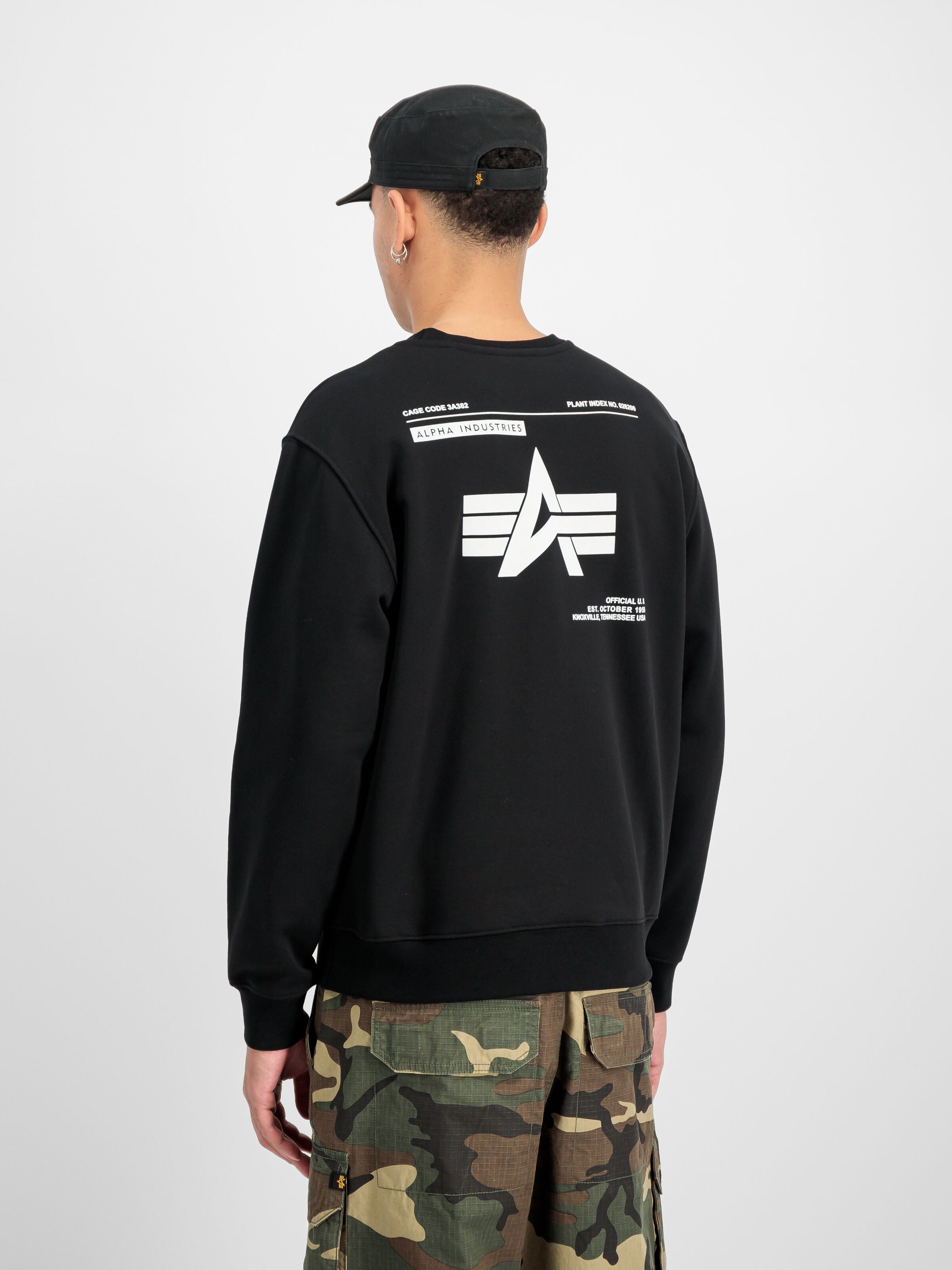 Label Backprint Sweatshirt Alpha Industries AW25 - Black