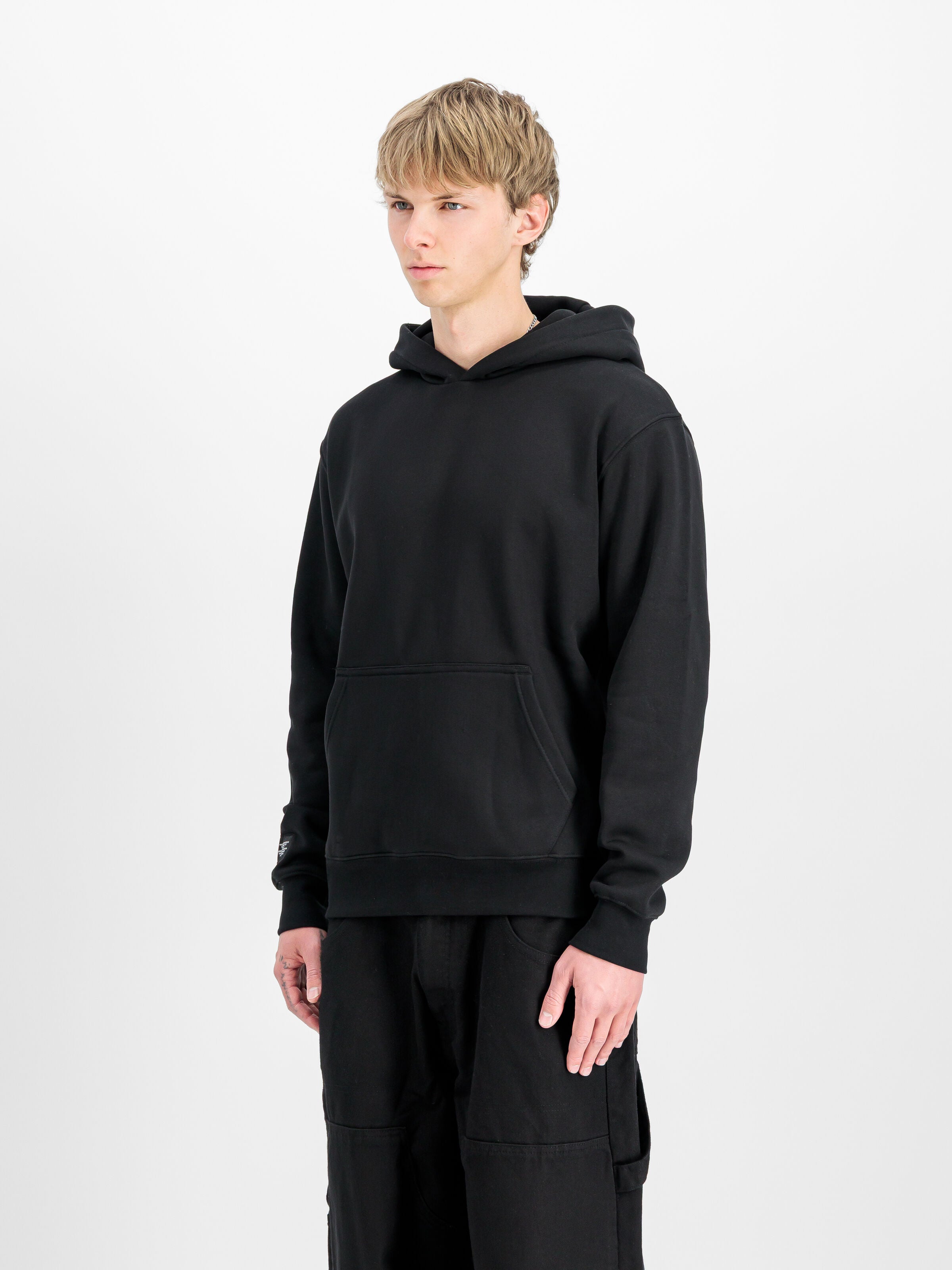 Label Backprint Hoodie Alpha Industries AW25 - Black