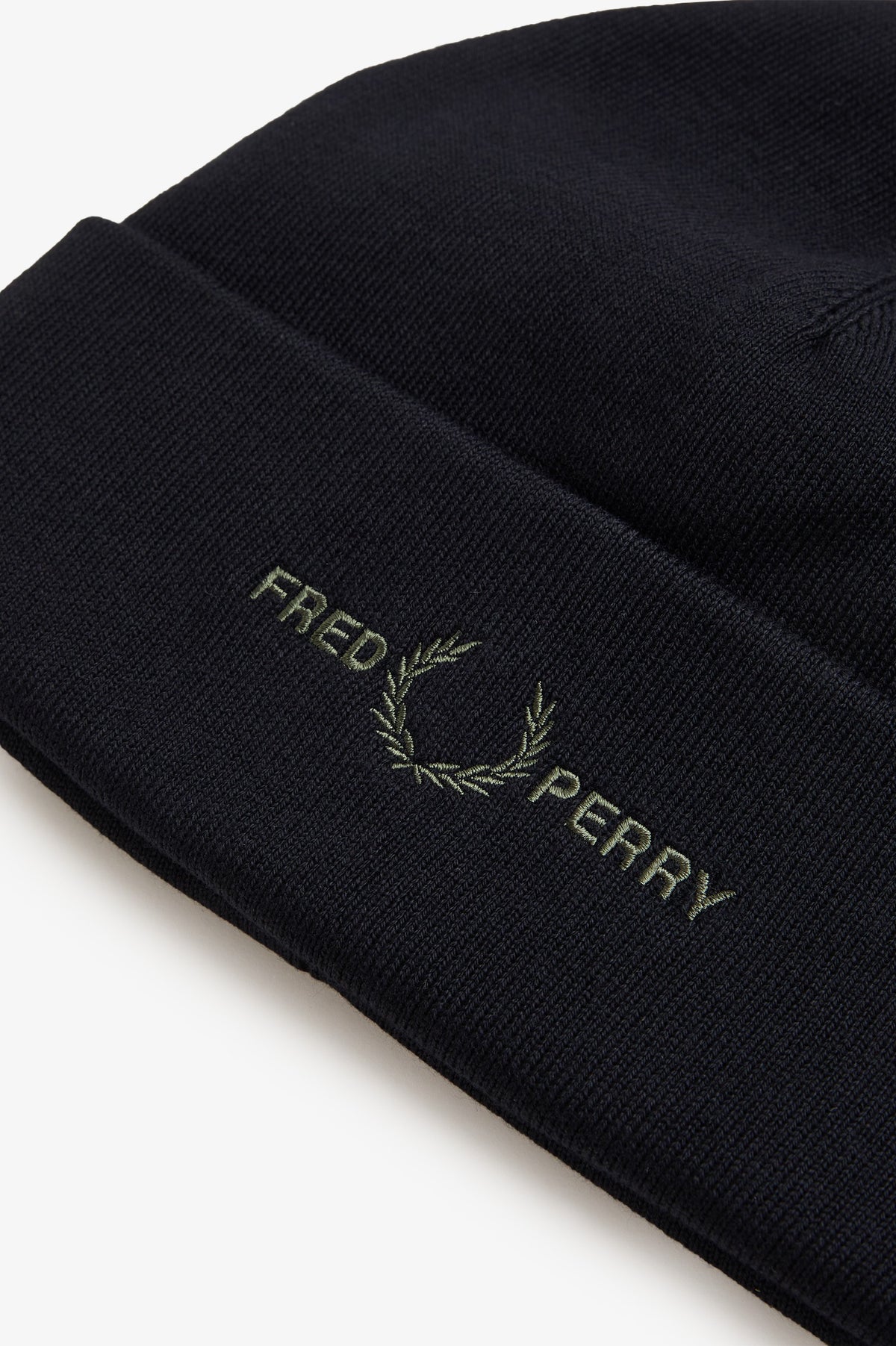 Fred Perry Graphic Beanie Black/Laurel Wreath Green