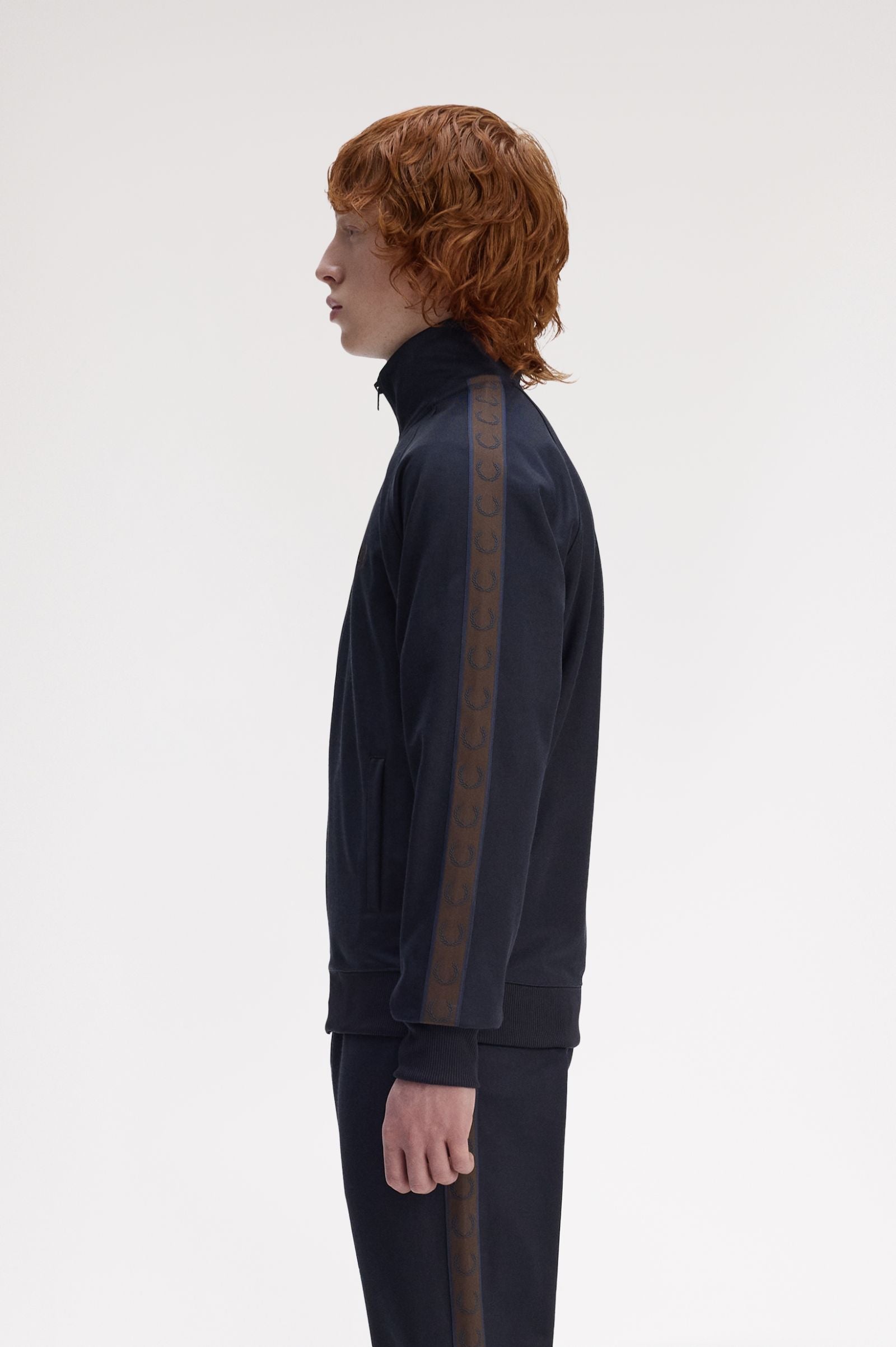 Contrast Tape Track Jacket Fred Perry AW25 - Navy / Burnt Tobacco