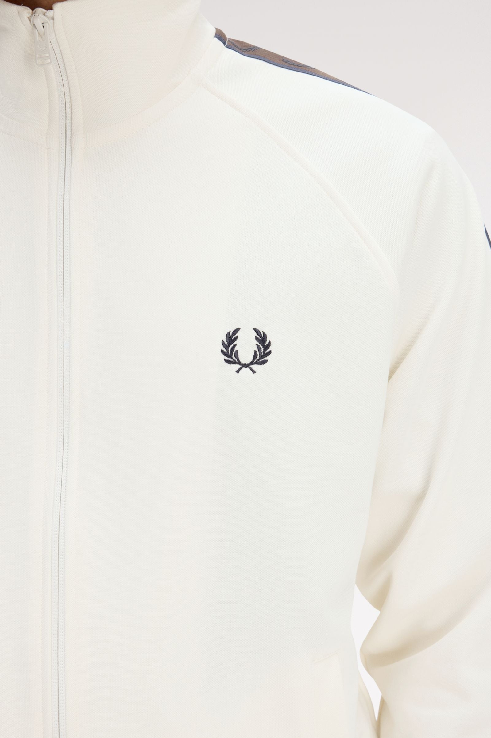 Contrast Tape Track Jacket Fred Perry AW25 - Ecru / Burnt Tobacco