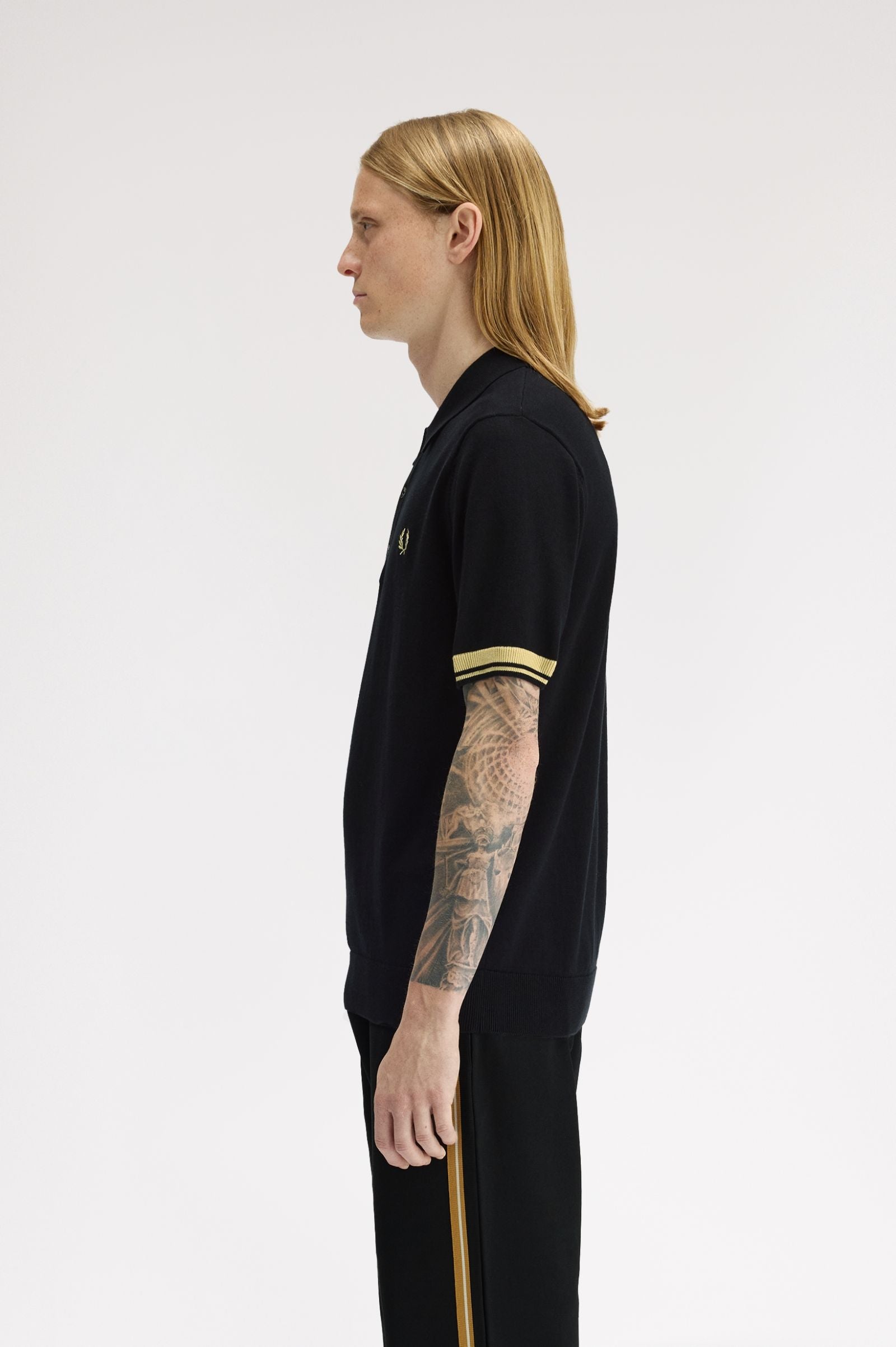 Fred Perry Polo Contrast Cuff Knitted Shirt - Black / Champagne