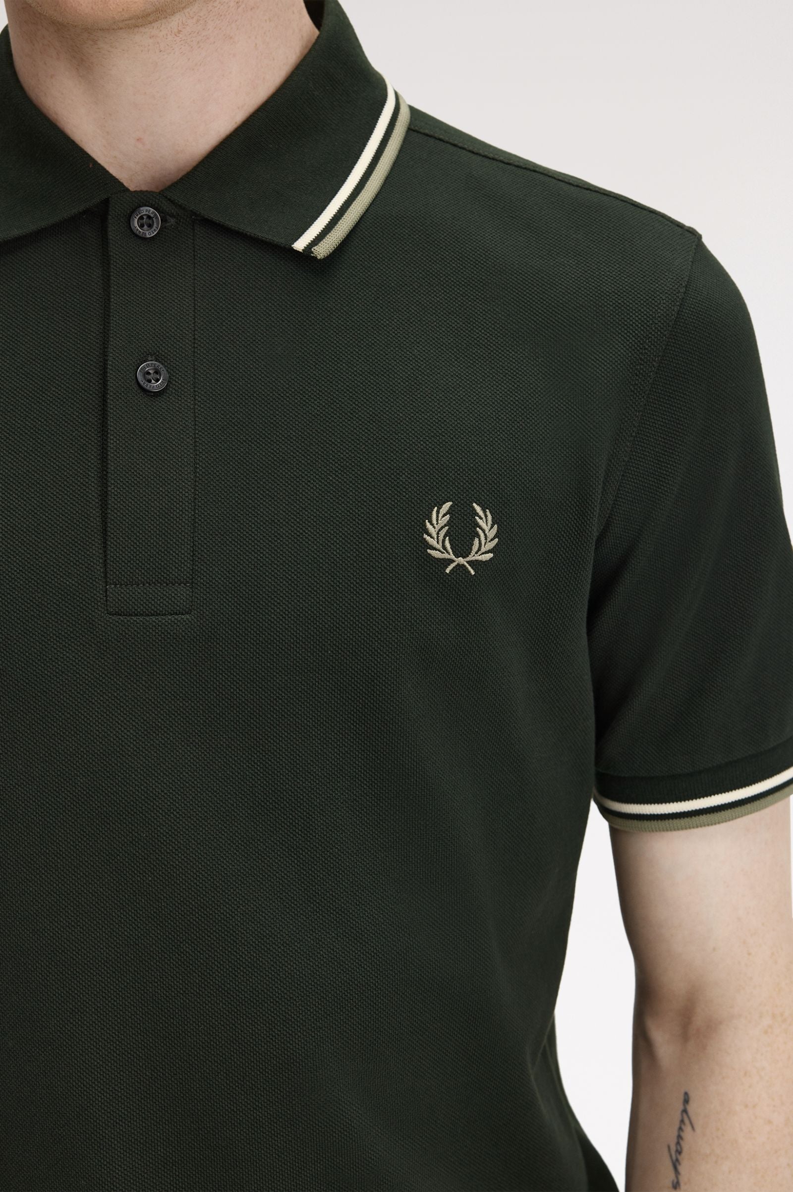 Twin Tipped Polo Shirt Fred Perry - Night Green / Light Ecru / Olive Mint