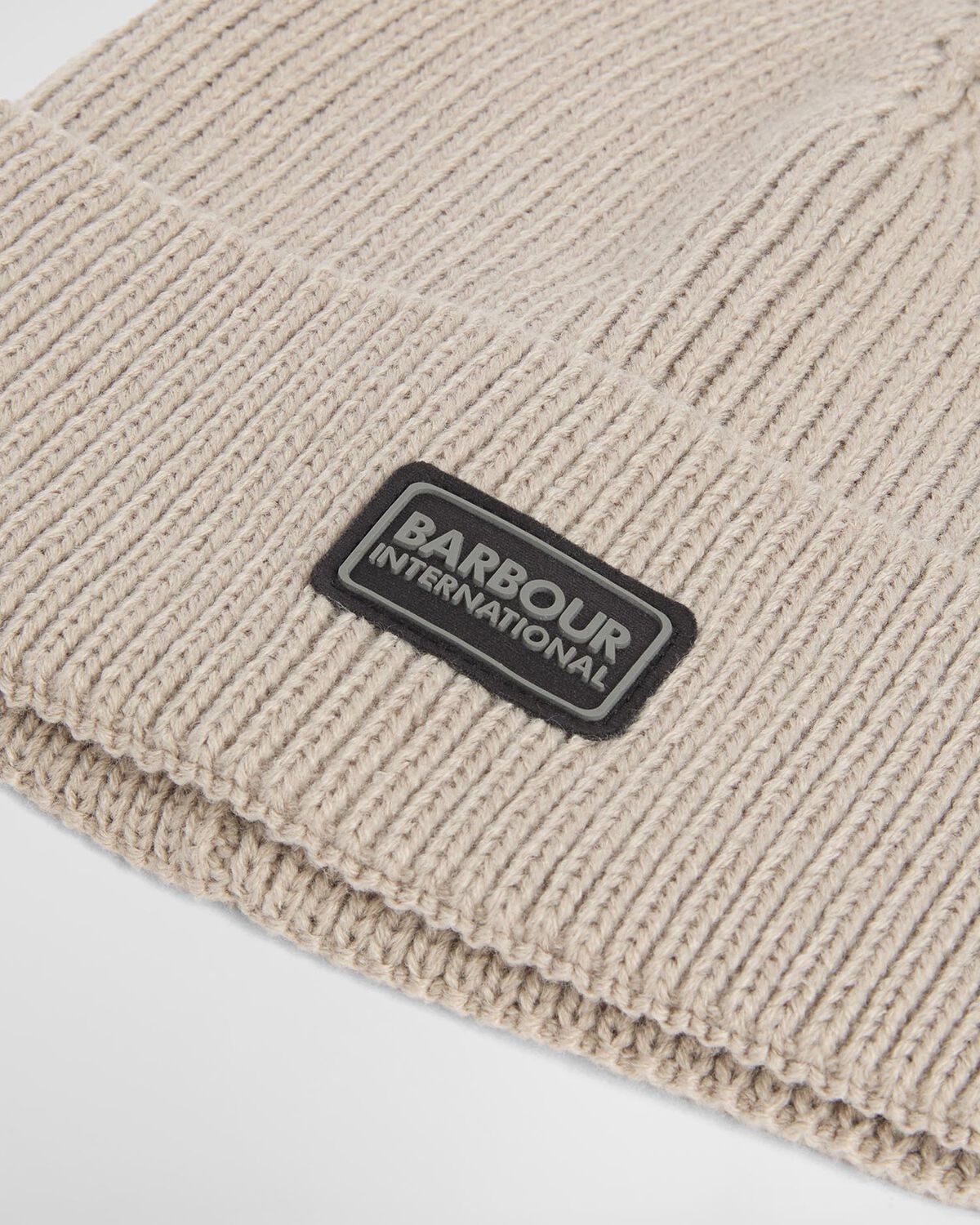 Barbour International – Sweeper Legacy Beanie Gift Set – Concrete