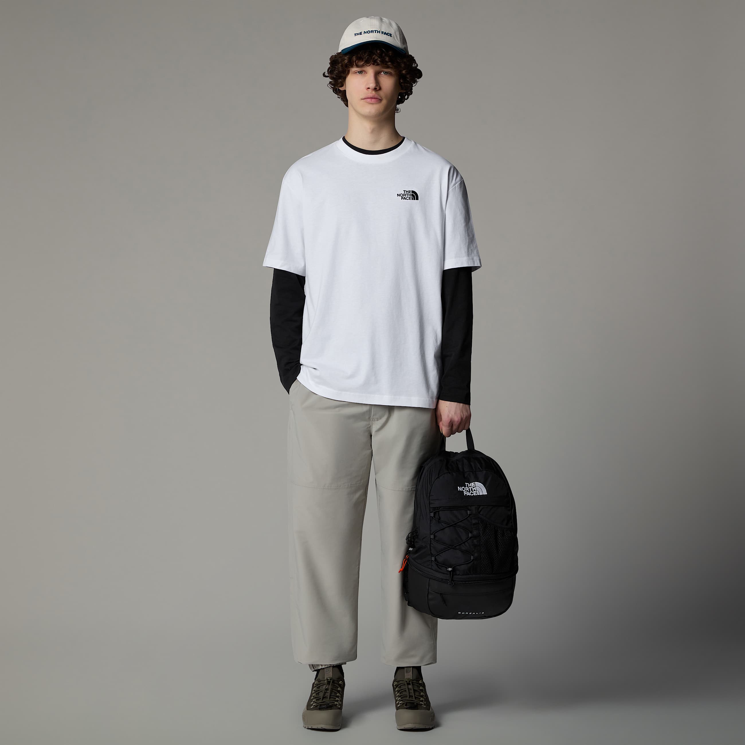 S/S Essential Oversize Tee The North Face - TNF White