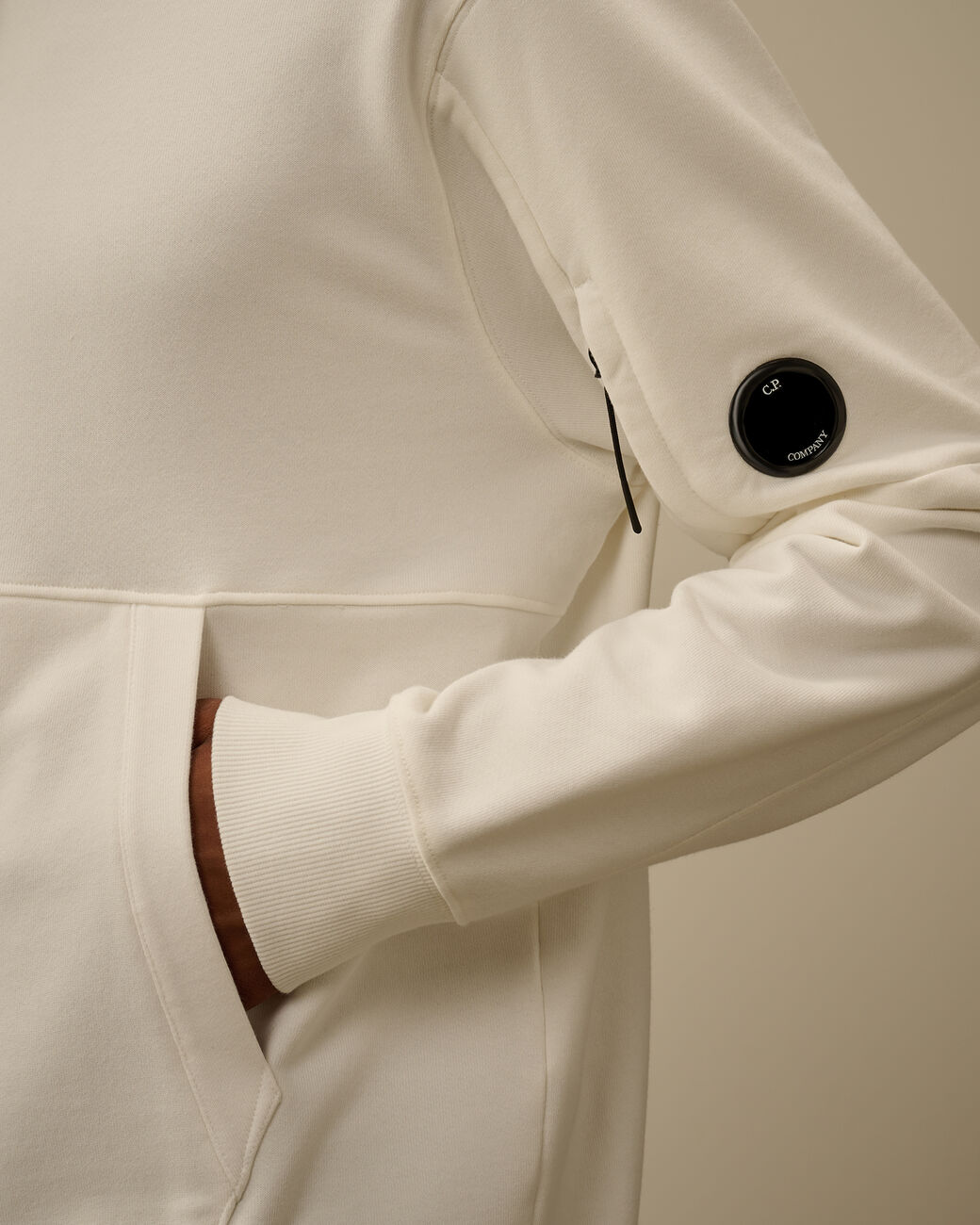 Diagonal Raised Fleece Hooded Lens Sweatshirt CP Company® AW25 - Gauze White