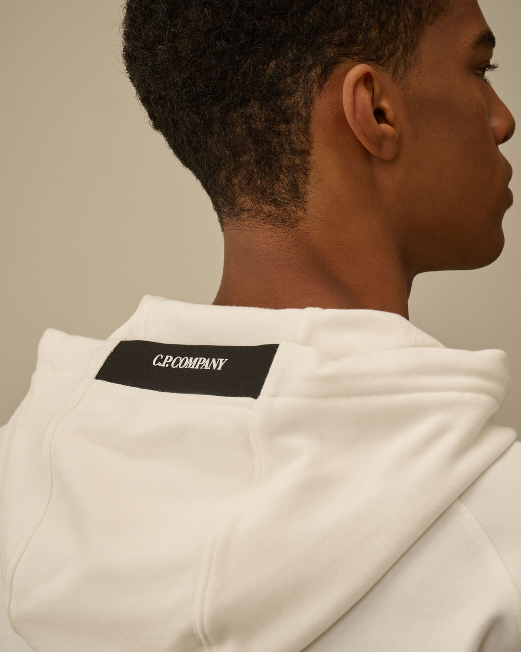 Diagonal Raised Fleece Hooded Lens Sweatshirt CP Company® AW25 - Gauze White