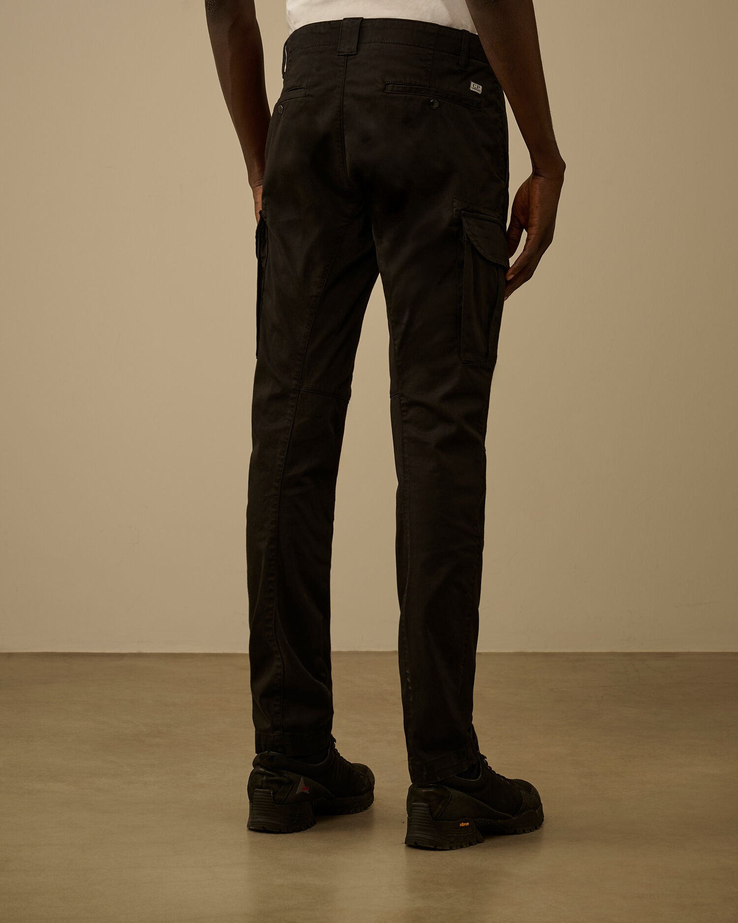 Stretch Sateen Ergonomic Lens Cargo Pants C.P. Company - Black