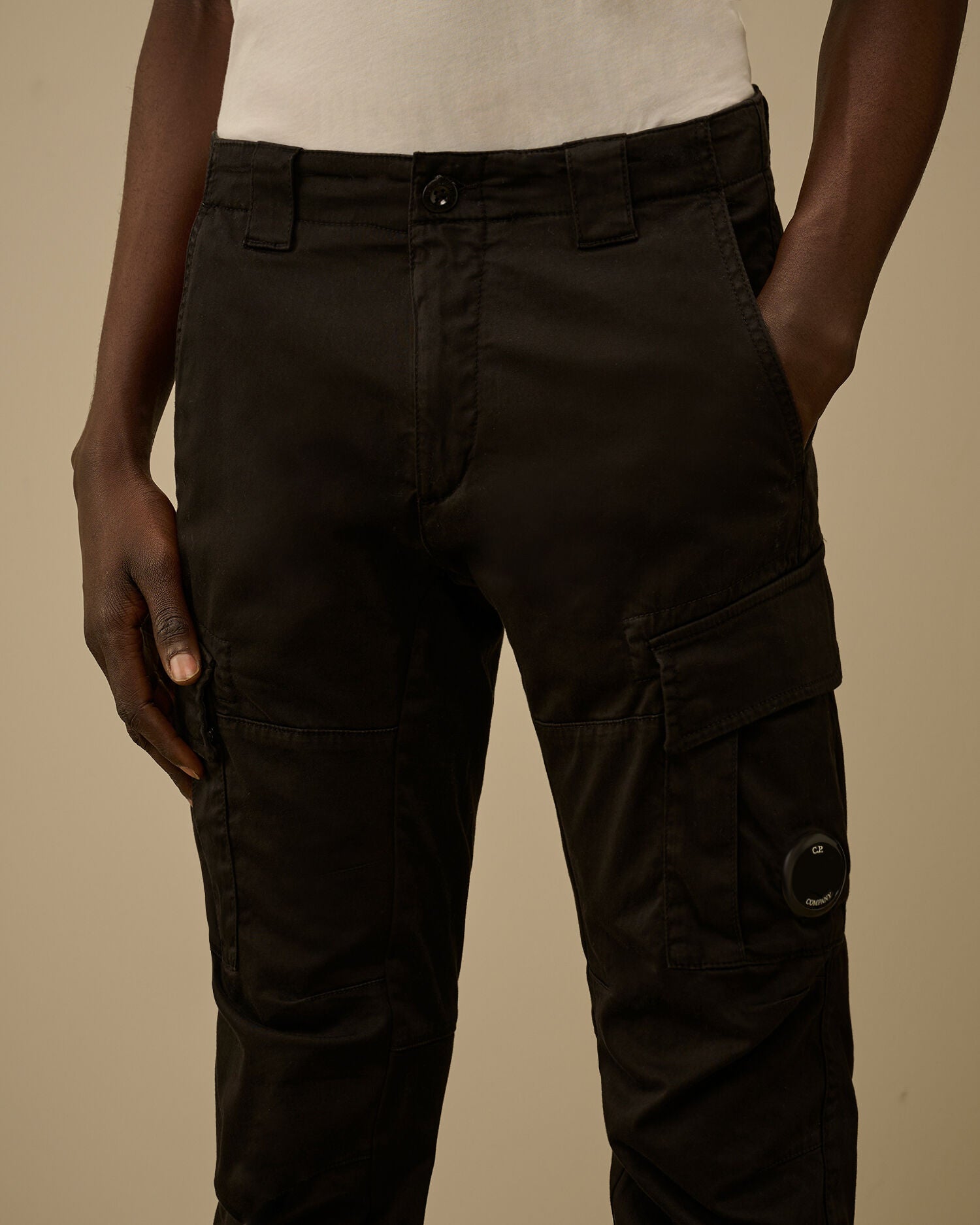 Stretch Sateen Ergonomic Lens Cargo Pants C.P. Company - Black