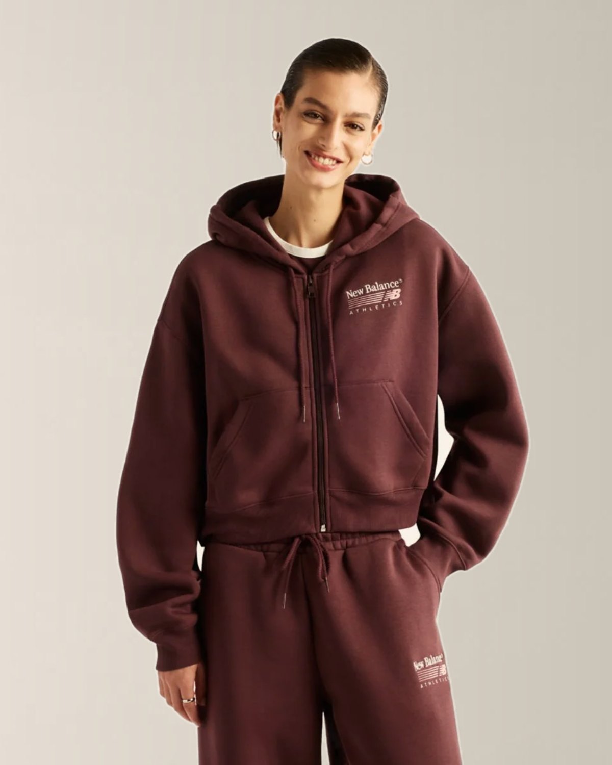 Felpe donna - New Balance indossata
