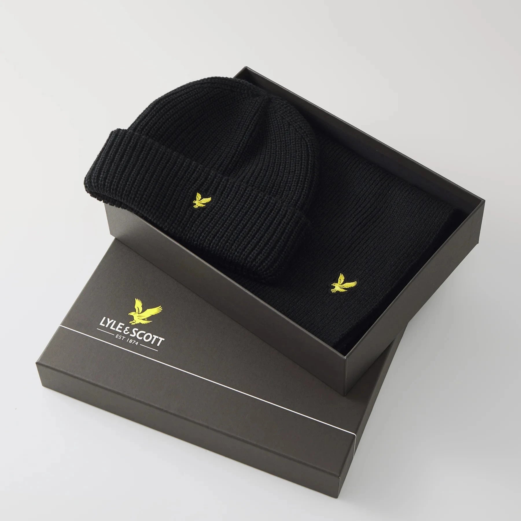 Lambswool Ribbed Beanie and Scarf Set Lyle &amp; Scott Jet Black