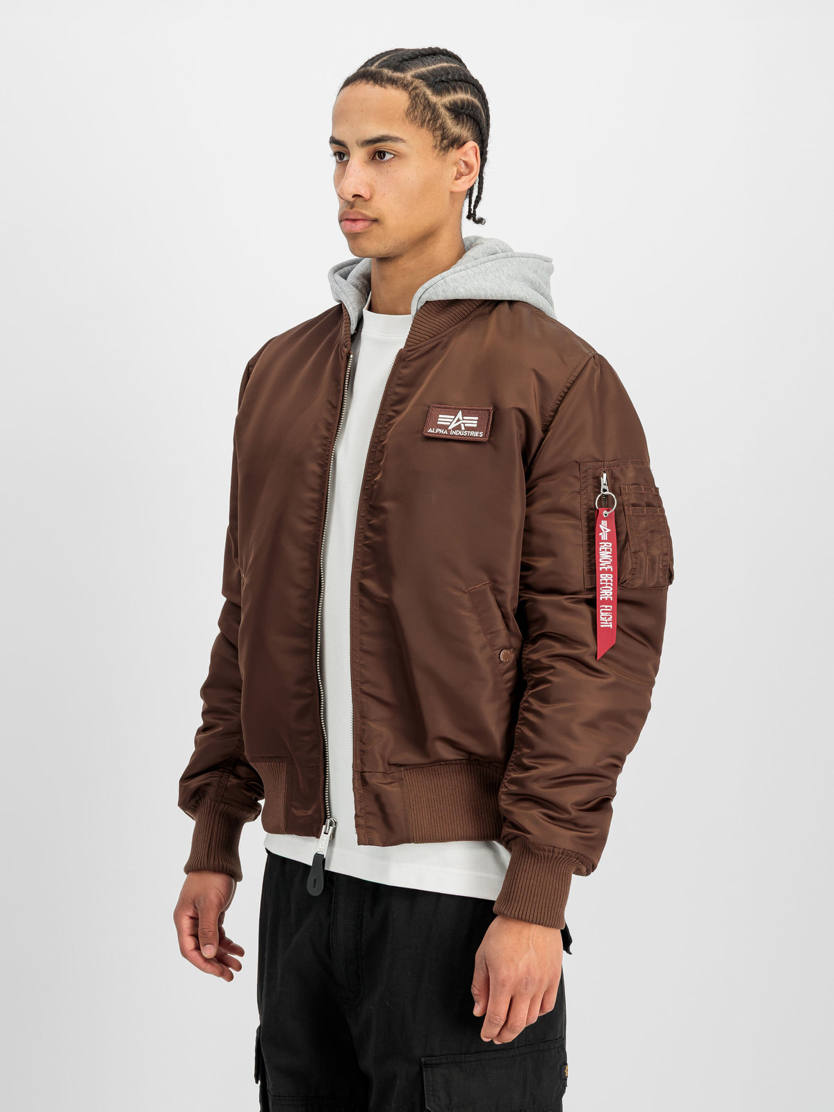 Alpha Industries – MA-1 Zip Hood Backprint Bomber Jacket – Powder Brown