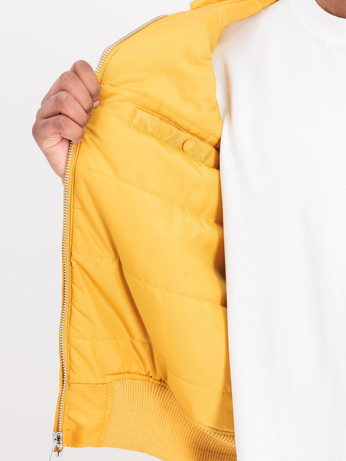Alpha Industries – MA-1 Zip Hood Backprint Bomber Jacket – Wheat