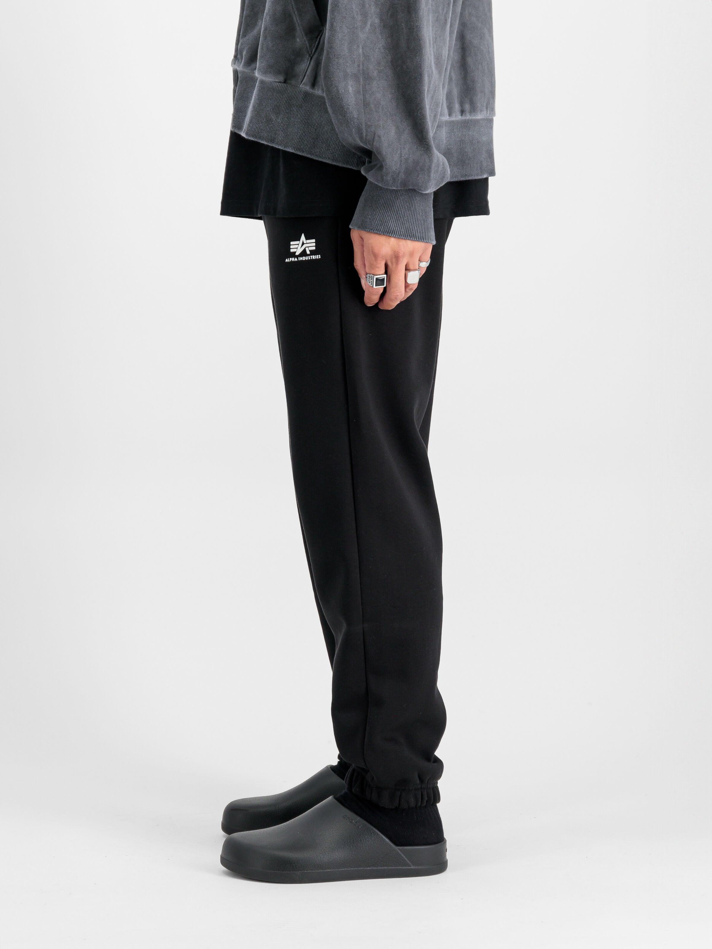Basic Small Logo II Jogger Alpha Industries AW25 - Black