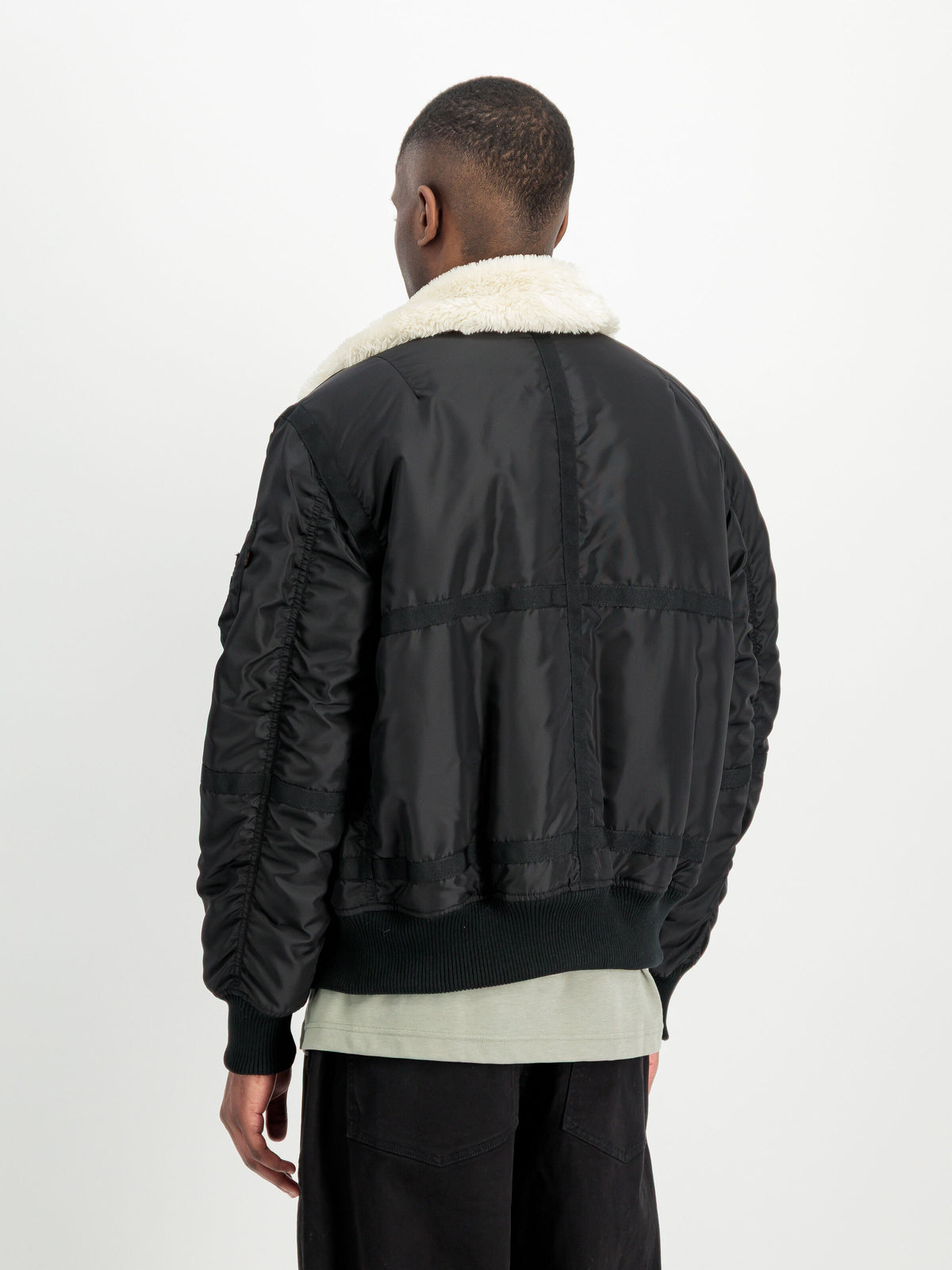 Alpha Industries – B-15 III TT Two Tone Bomber Jacket – Black/Beige