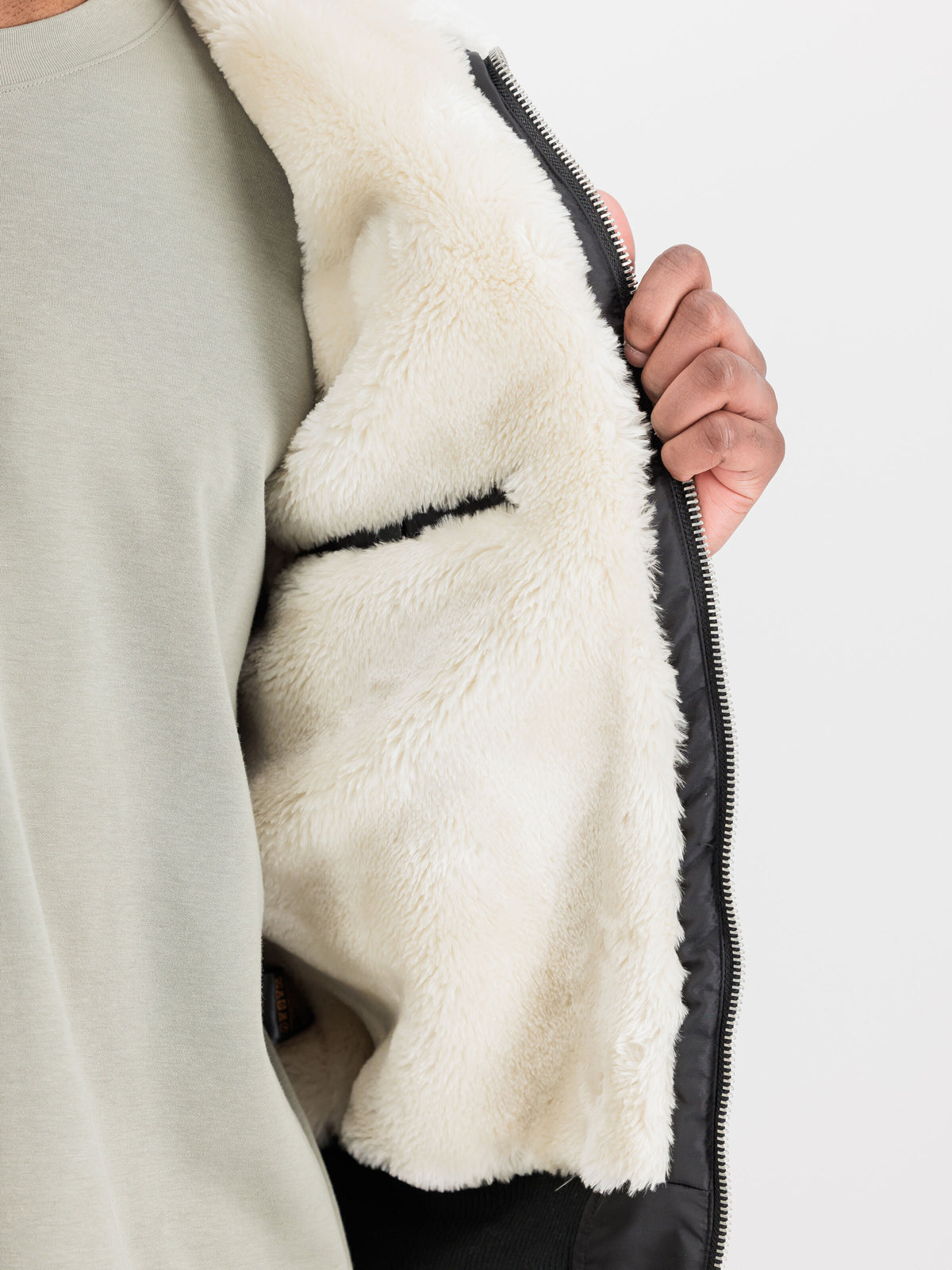 Alpha Industries – B-15 III TT Two Tone Bomber Jacket – Black/Beige