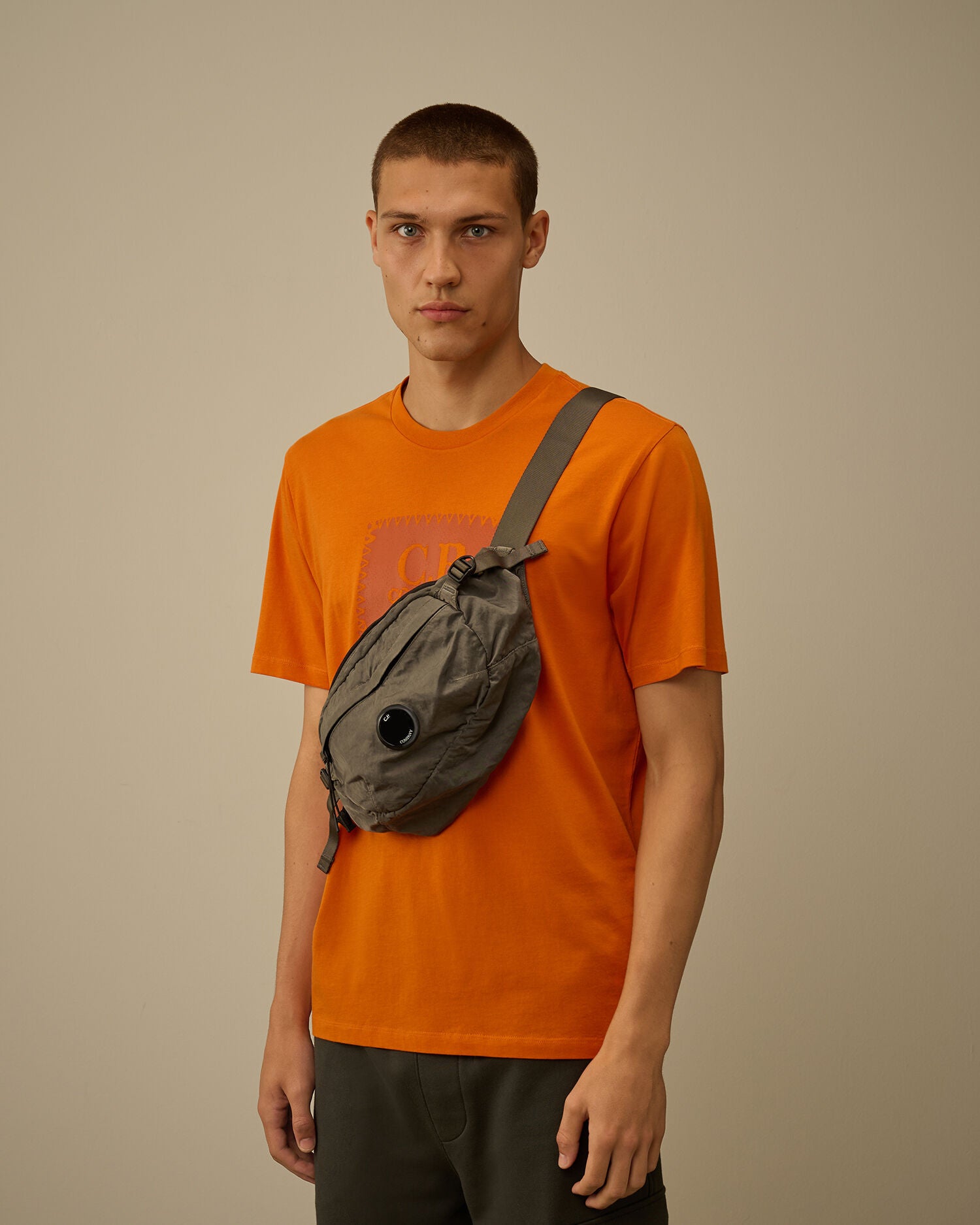 Nylon B Lens Crossbody Pack CP Company® AW25 - Gunemetal