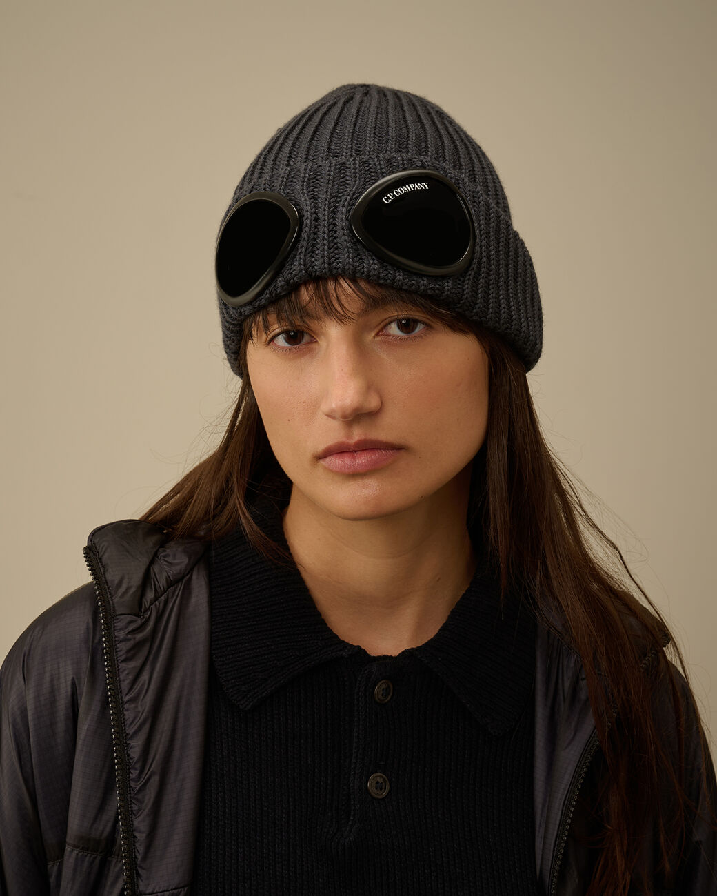 Extrafine Merino Wool Goggle Beanie CP Company® AW25 - Ebony Grey