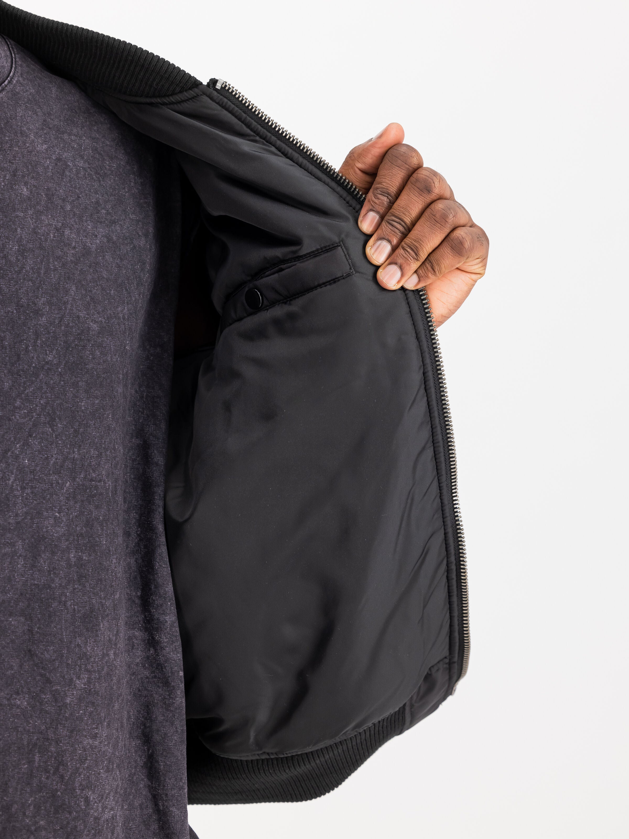 MA-1 Camo Back Embroidery Bomber Jacket Alpha Industries AW25 - Black