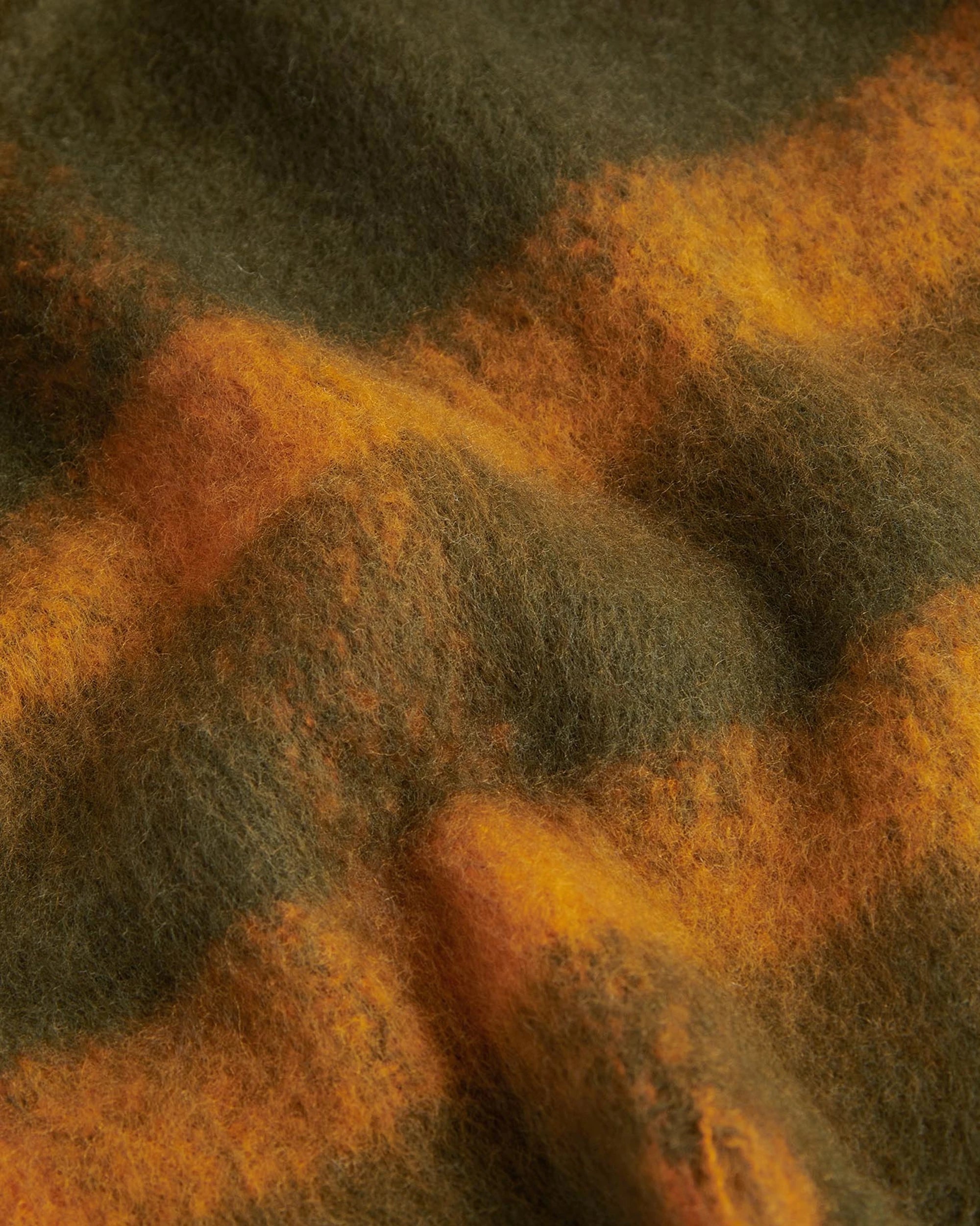 Isla Boucle Serape Scarf AW25 Barbour - Classic Tartan