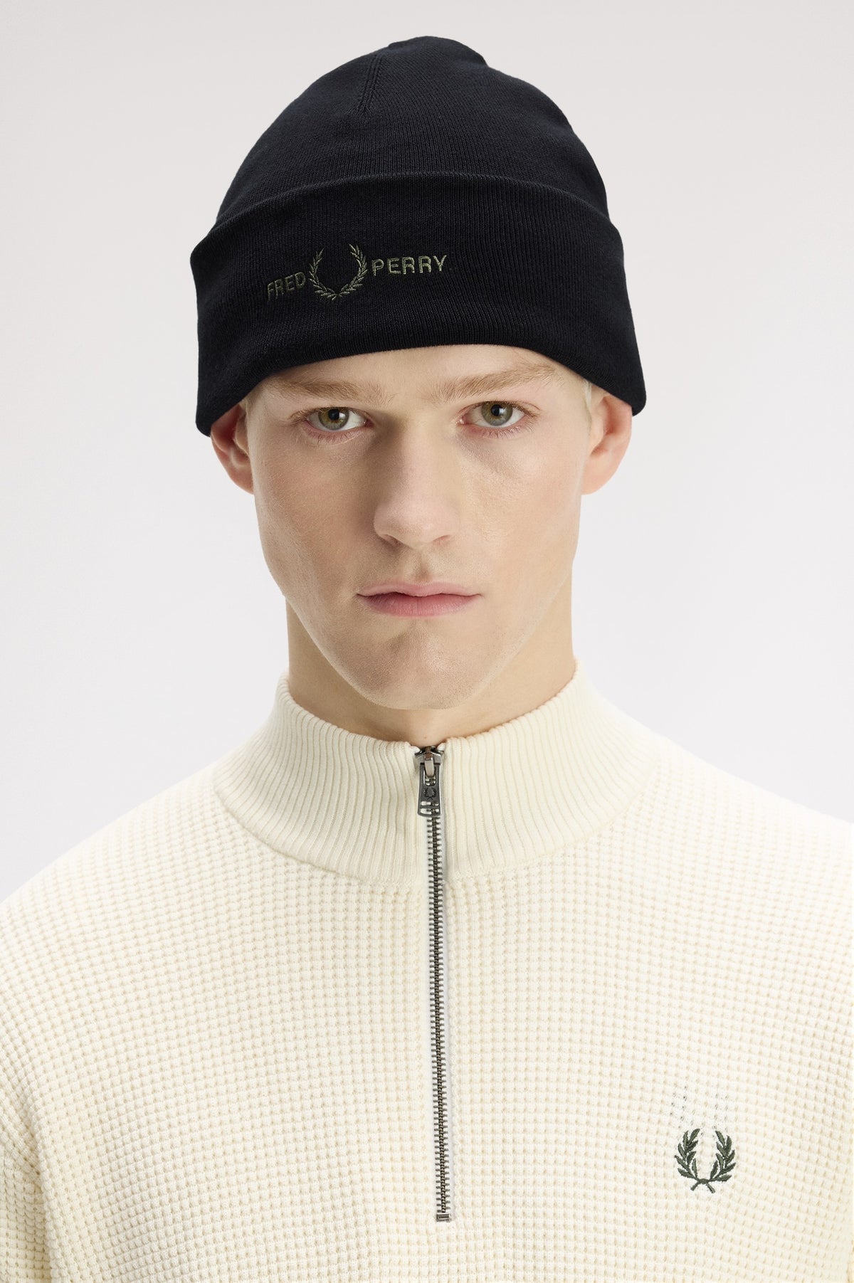 Fred Perry Graphic Beanie Black/Laurel Wreath Green