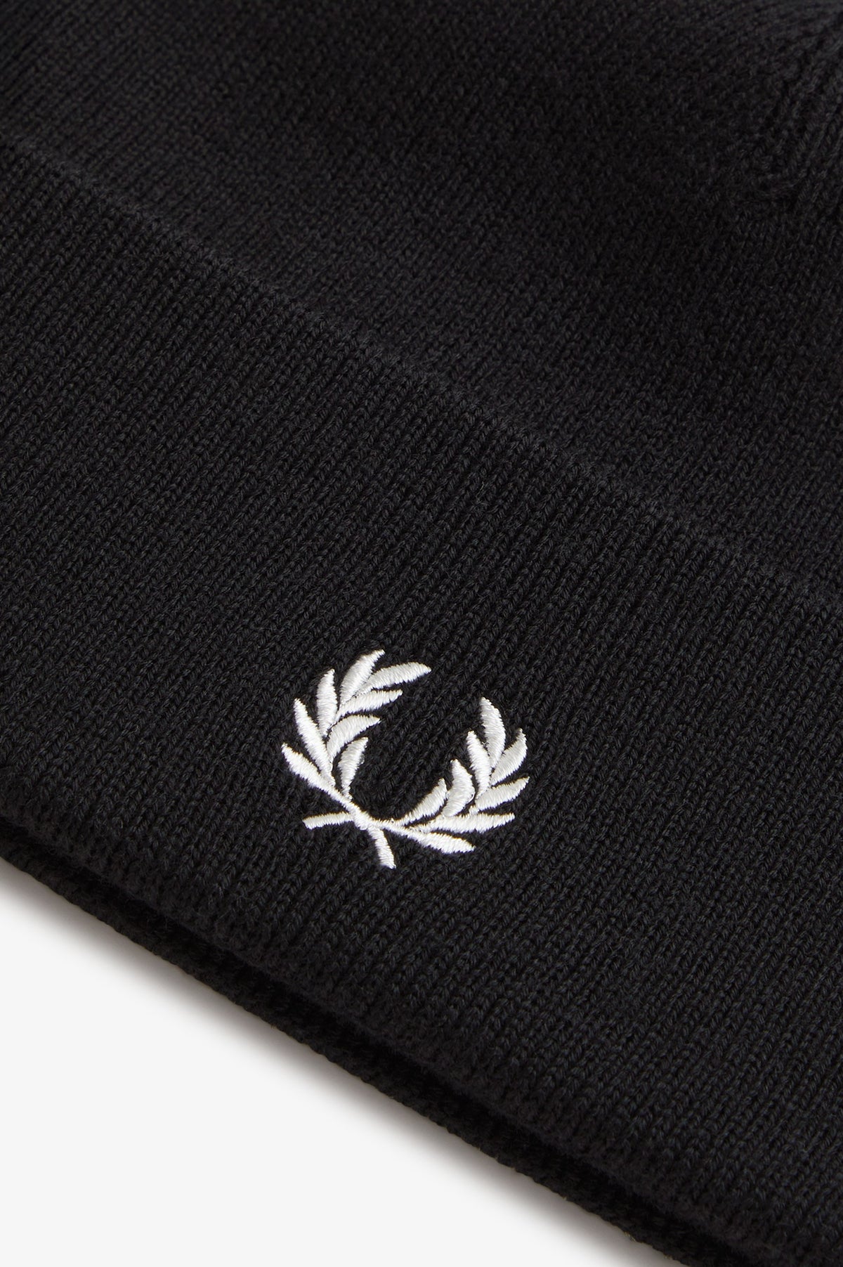 Fred Perry Classic Merino Wool Beanie Black/Snow White