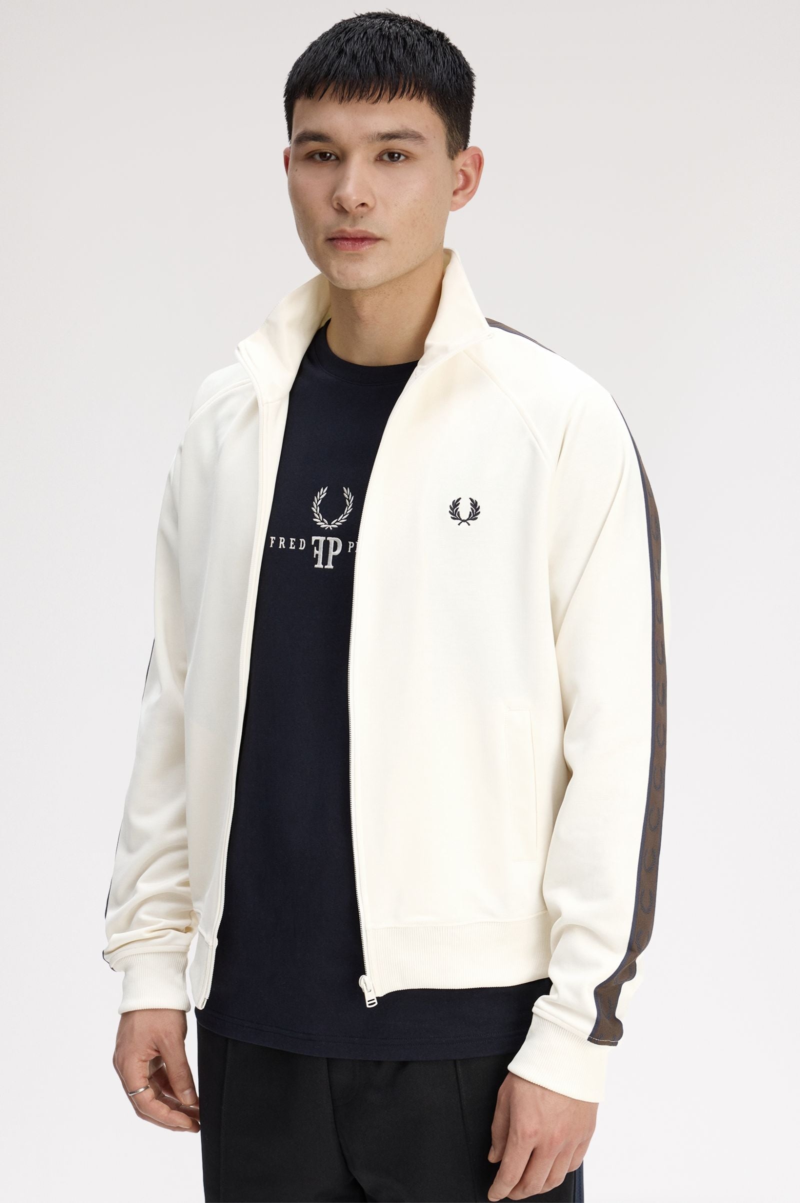 Contrast Tape Track Jacket Fred Perry AW25 - Ecru / Burnt Tobacco