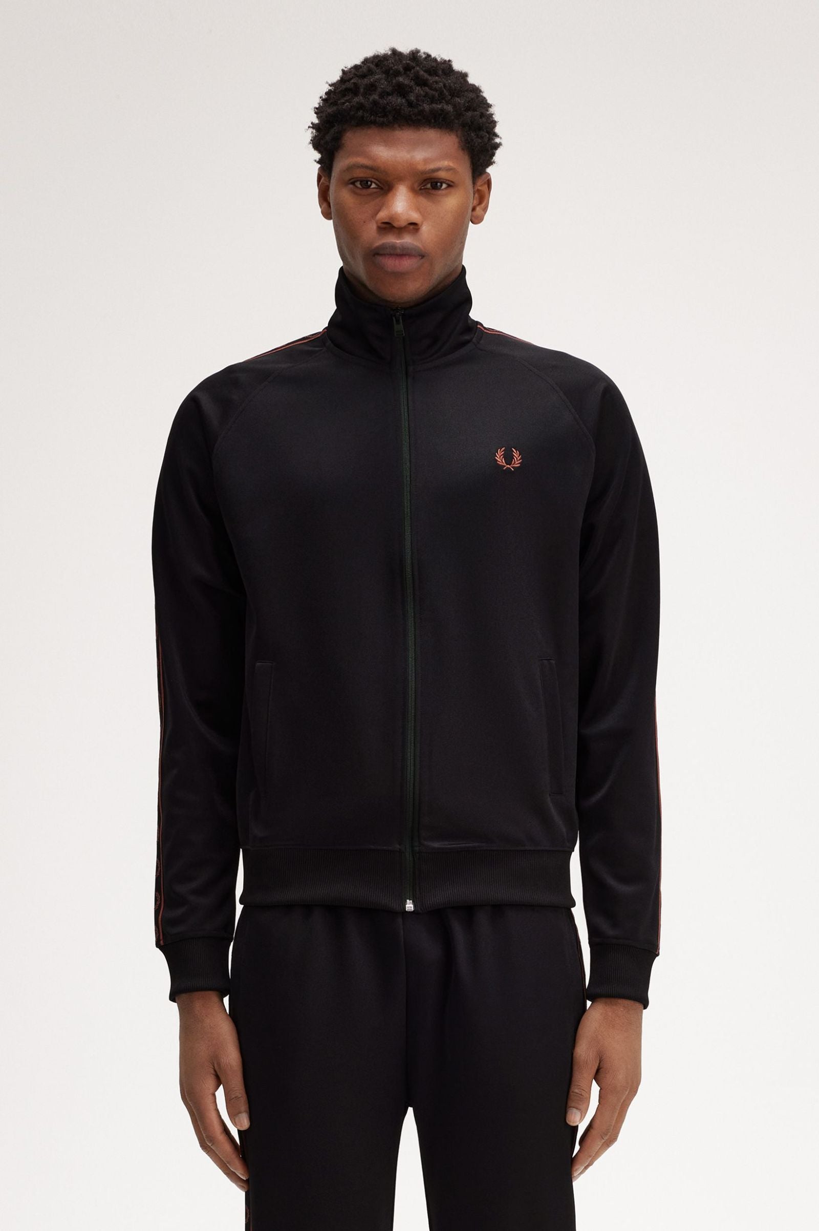 FP Contrast Tape Track Jacket Fred Perry - Black / Whisky Brown