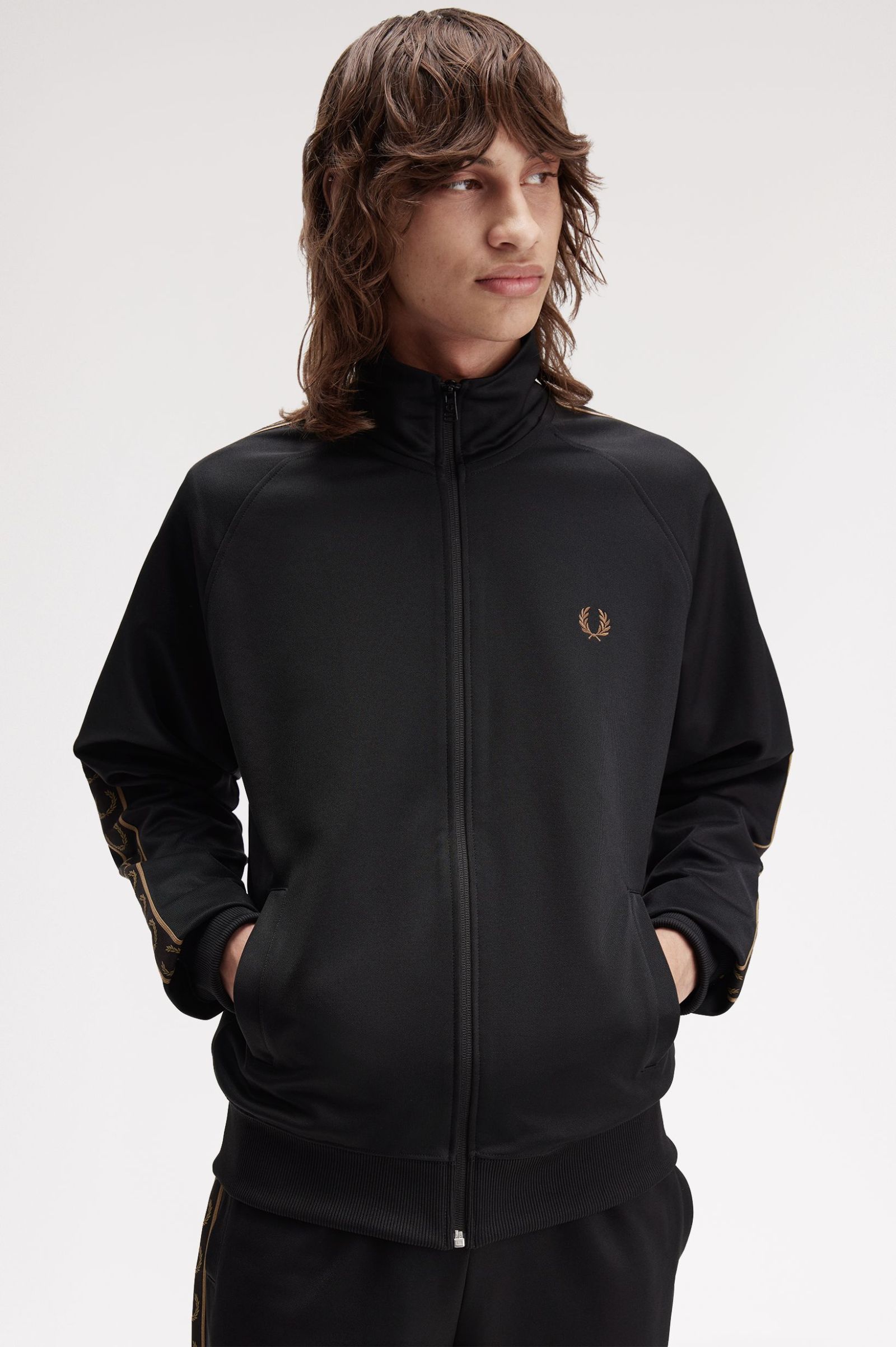 Contrast Tape Track Jacket Fred Perry AW25 - Black / Shaded Stone