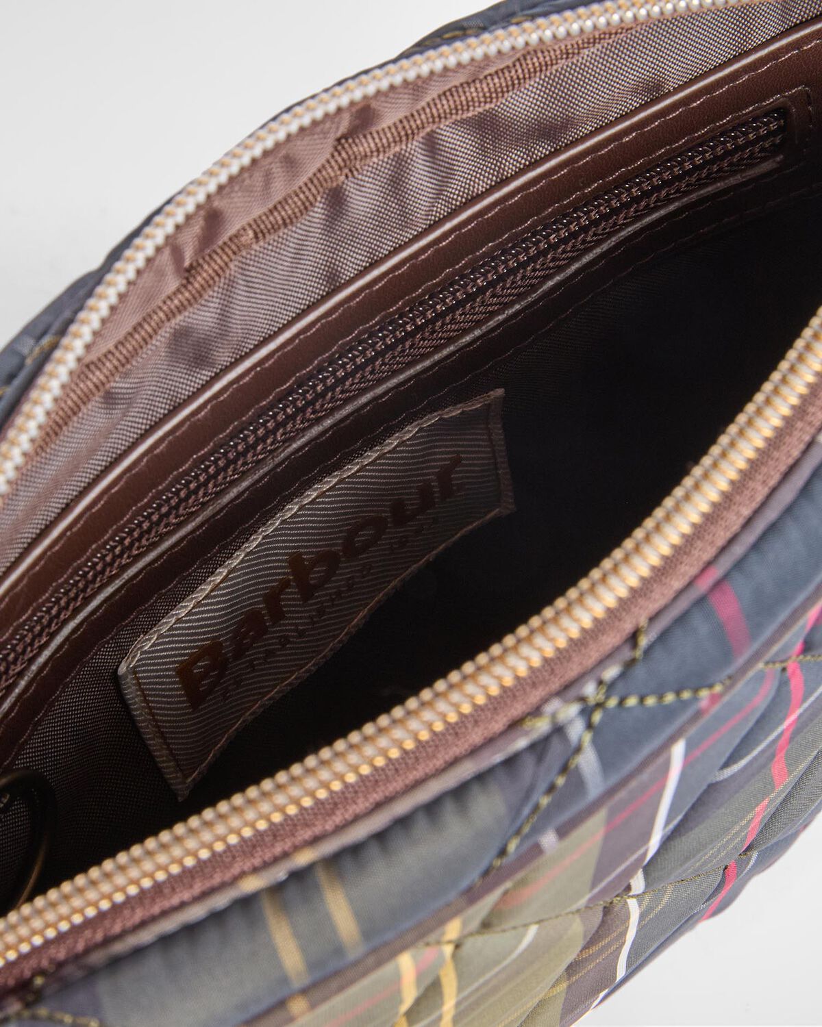 Barbour – Quilted Crossbody Bag – Classic Tartan