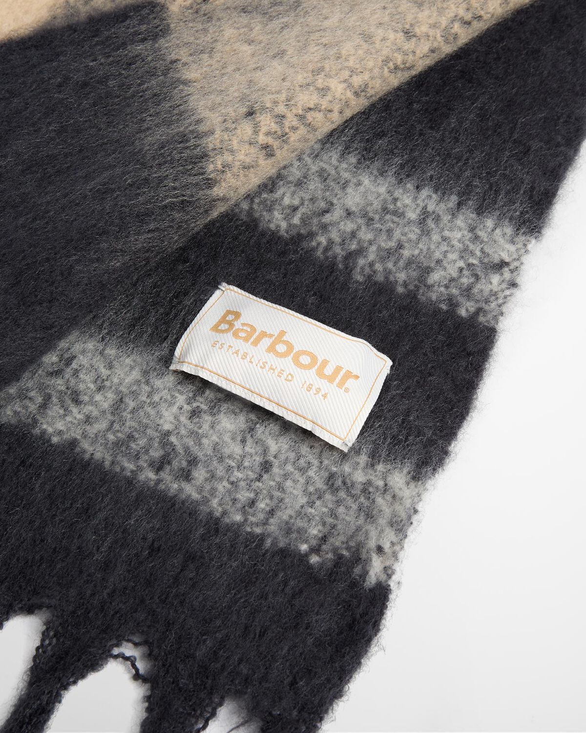 Barbour – Isla Tartan Boucle Scarf – Birchwood Dress Tartan