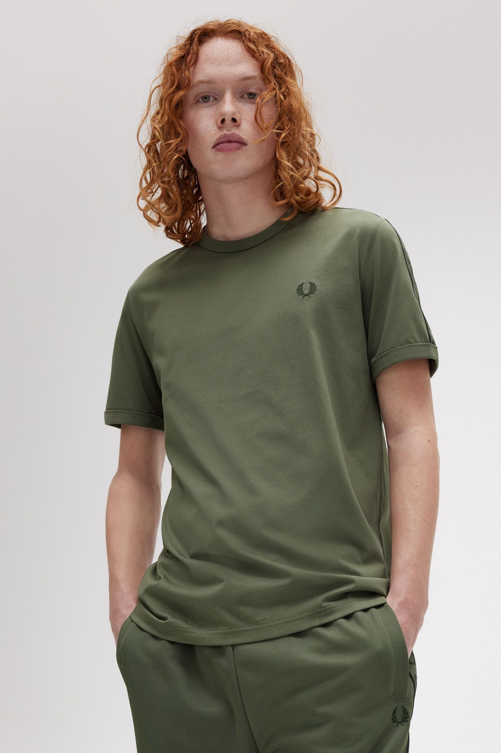 FP Contrast Tape Ringer T-Shirt Fred Perry - Laurel Wreath Green / Night Green