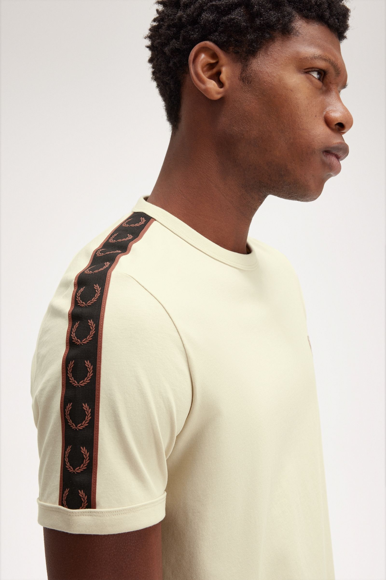 FP Contrast Tape Ringer T-Shirt Fred Perry - Oatmeal / Whisky Brown