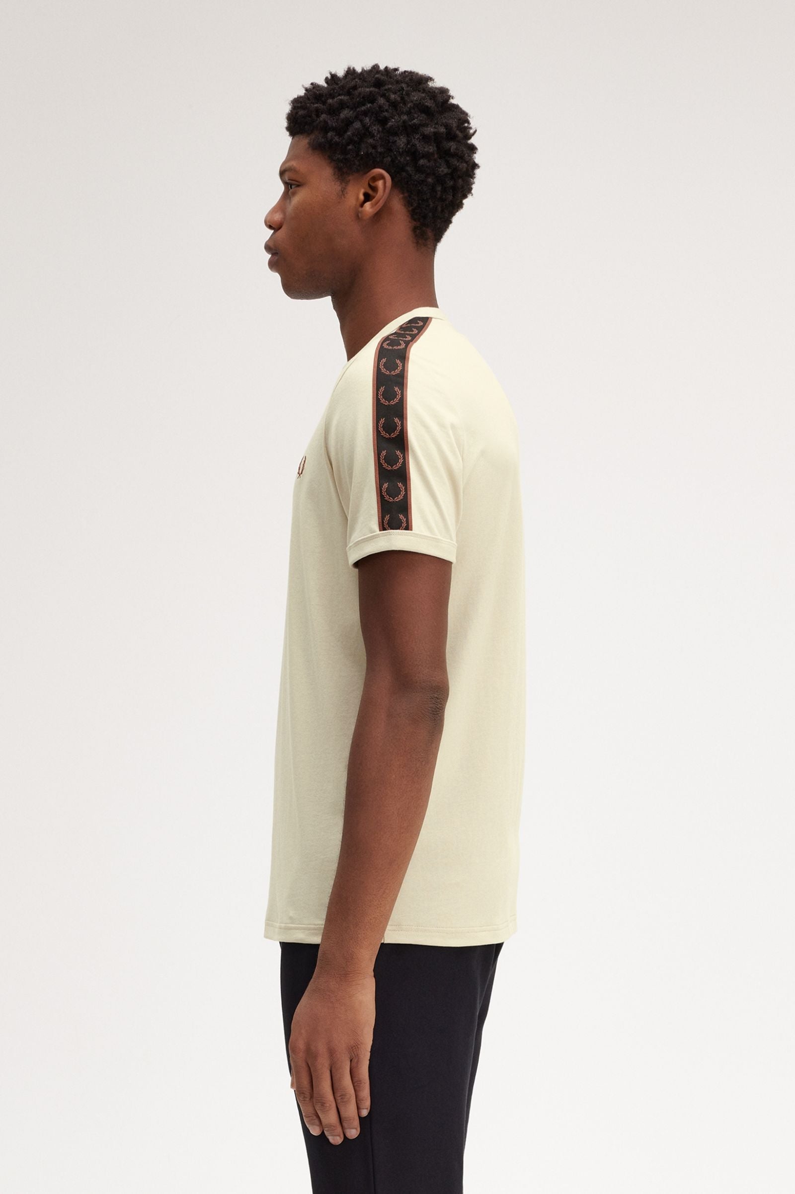 FP Contrast Tape Ringer T-Shirt Fred Perry - Oatmeal / Whisky Brown