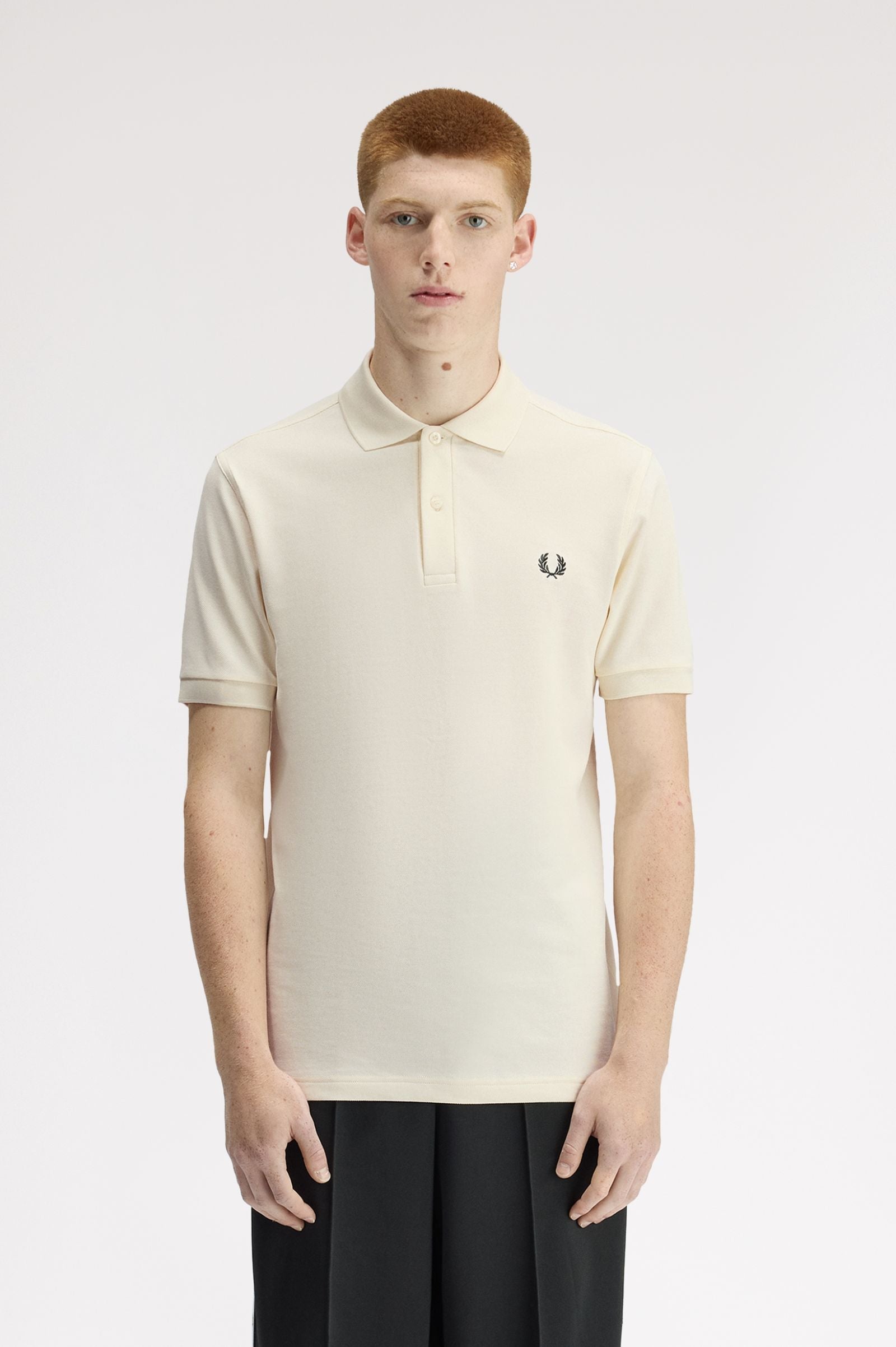 Fred Perry The Fred Perry Shirt - Ecru / Grassroots