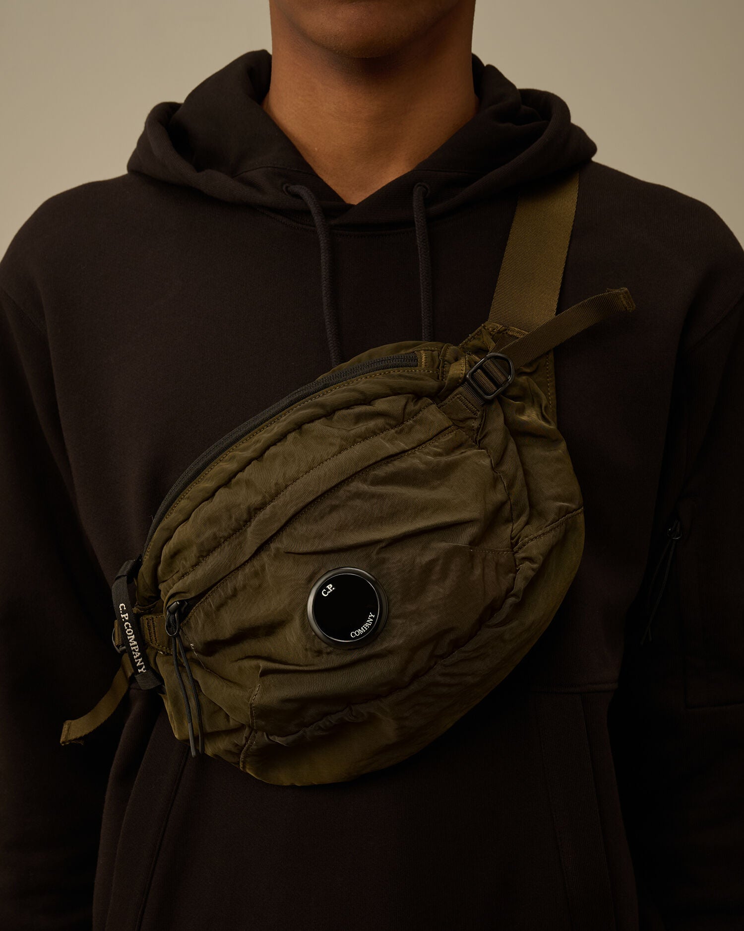 Nylon B Lens Crossbody Pack CP Company® AW25 - Ivy Green